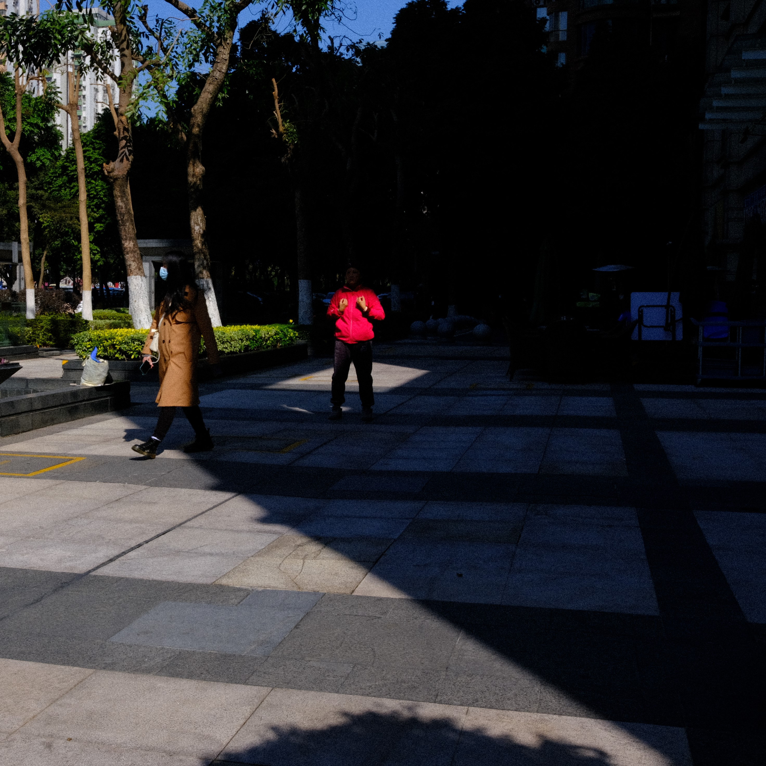 Emotions of the city. Photographer in Guangzhou, China