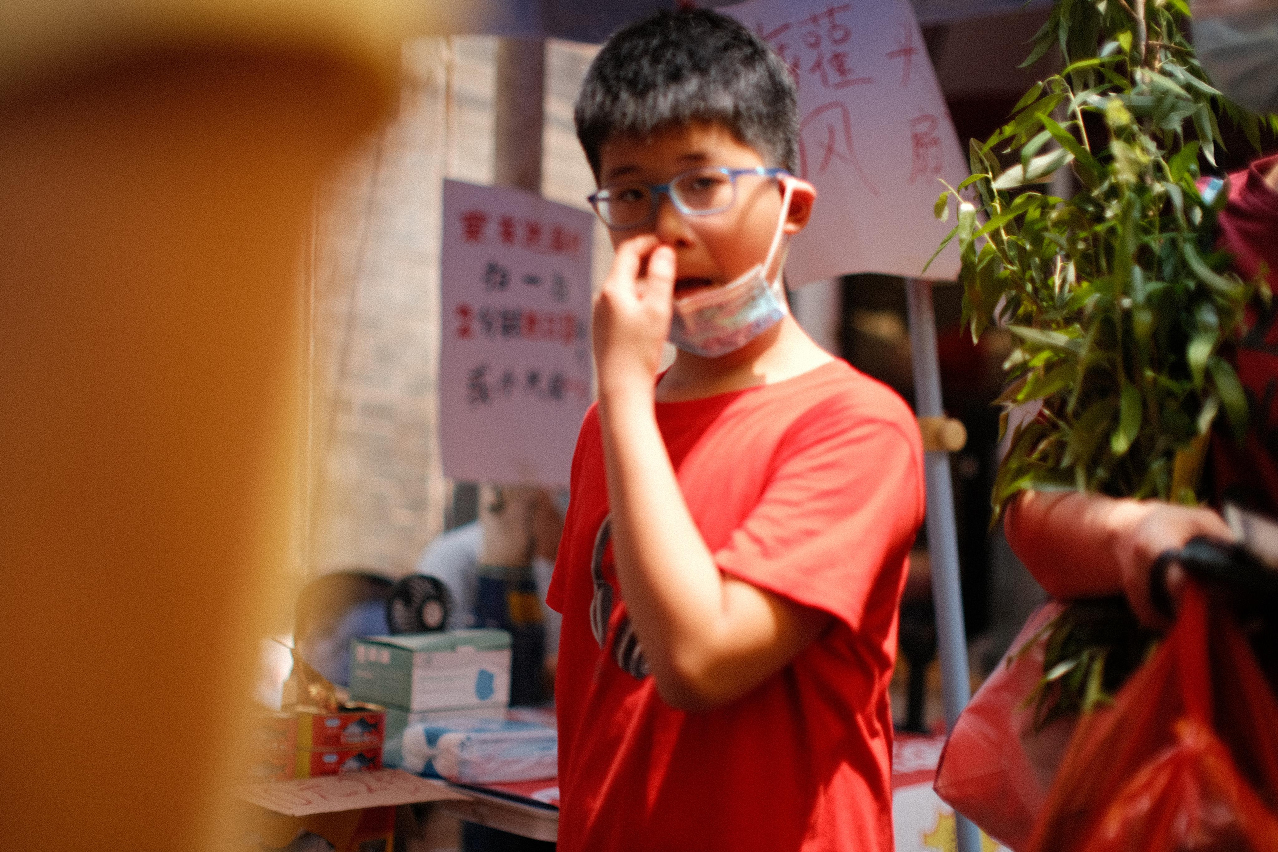 Emotions of the city. Photographer in Guangzhou, China