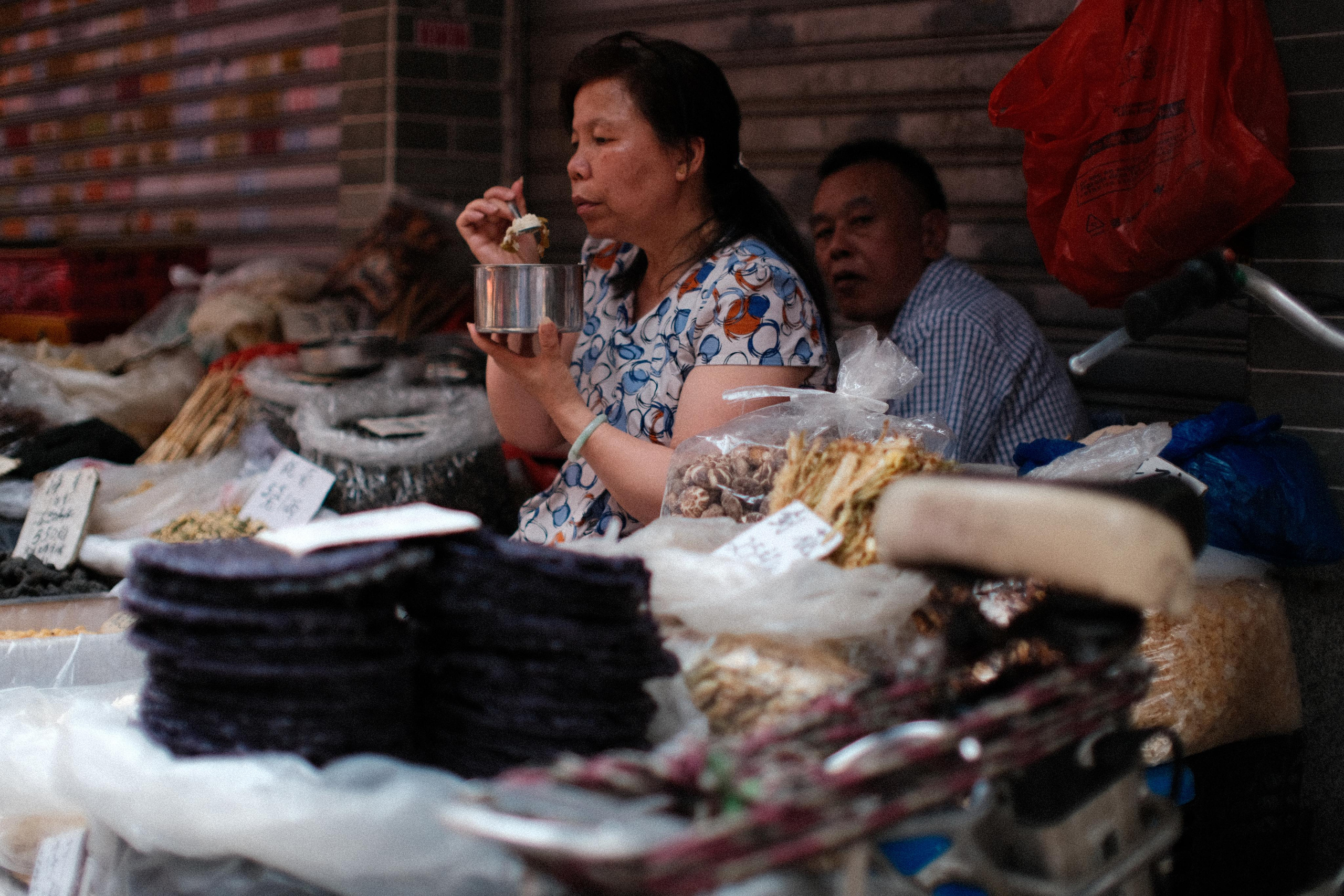 Emotions of the city. Photographer in Guangzhou, China