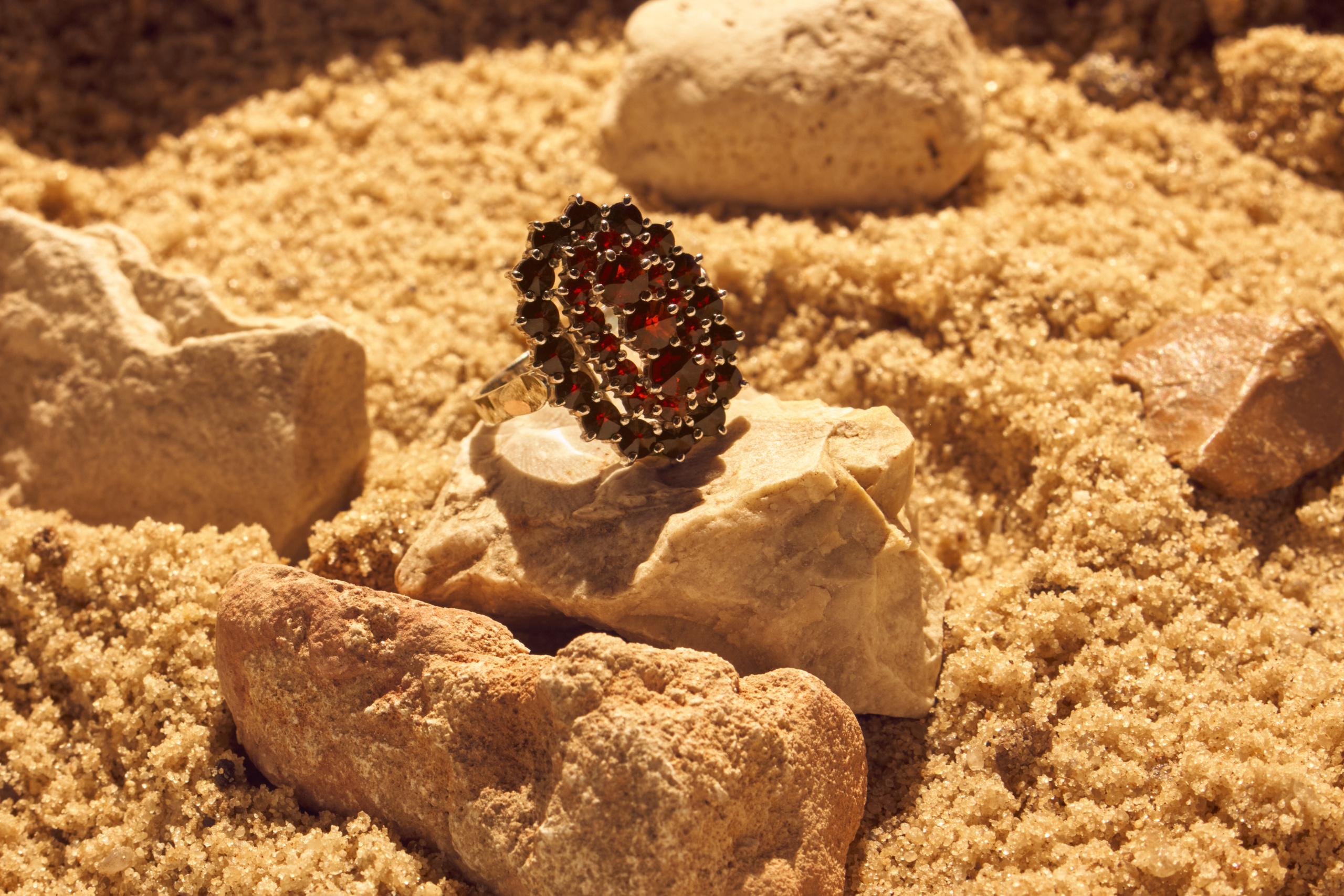 Предметная съемка украшений. Коммерческий фешн и бьюти фотограф в Москве Березина Анна