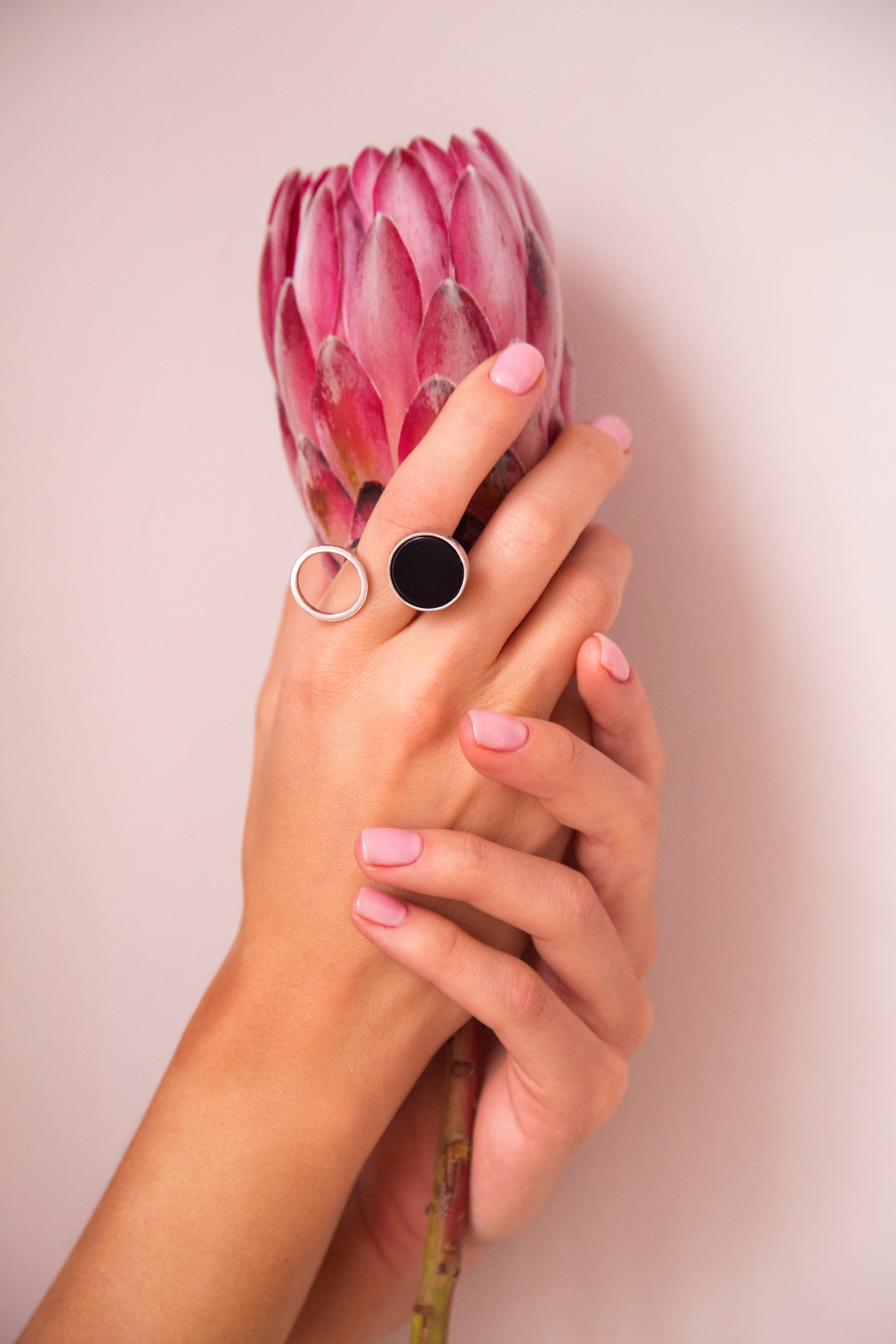 Съемка серебряных украшения для Delirium jewelry. Коммерческий фешн и бьюти фотограф в Москве Березина Анна