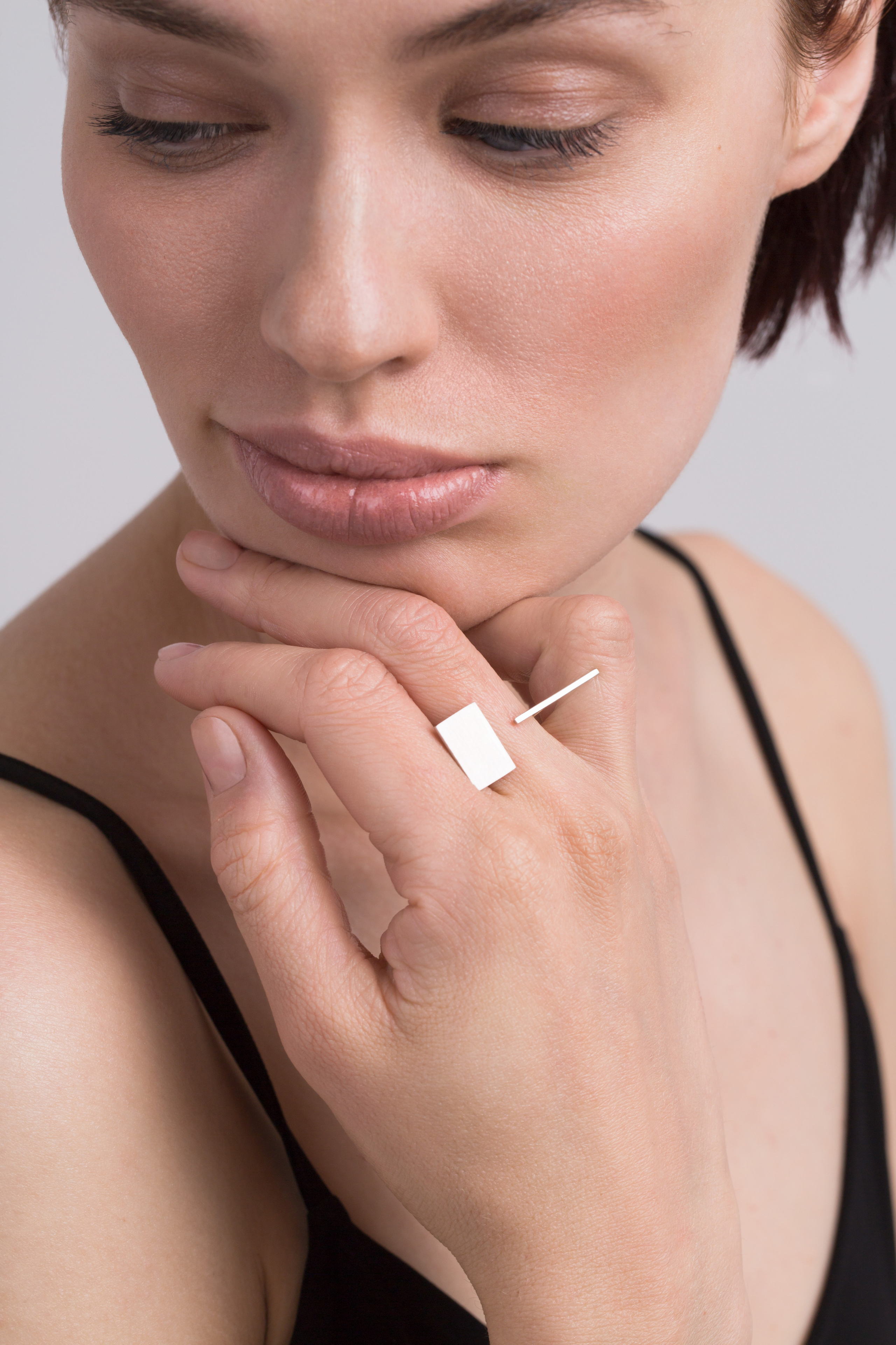 Съемка серебряных украшения для Delirium jewelry. Коммерческий фешн и бьюти фотограф в Москве Березина Анна