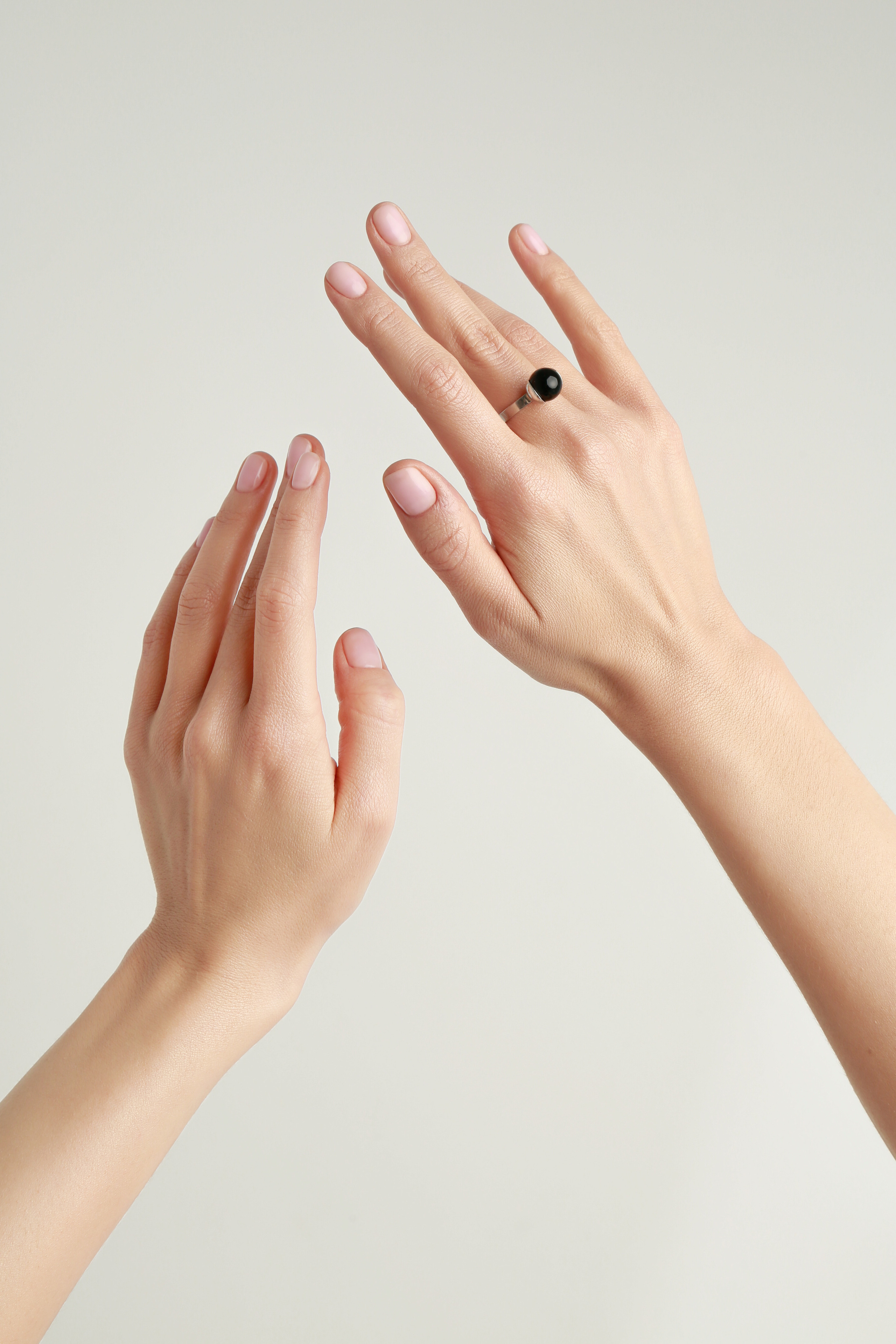 Съемка серебряных украшения для Delirium jewelry. Коммерческий фешн и бьюти фотограф в Москве Березина Анна