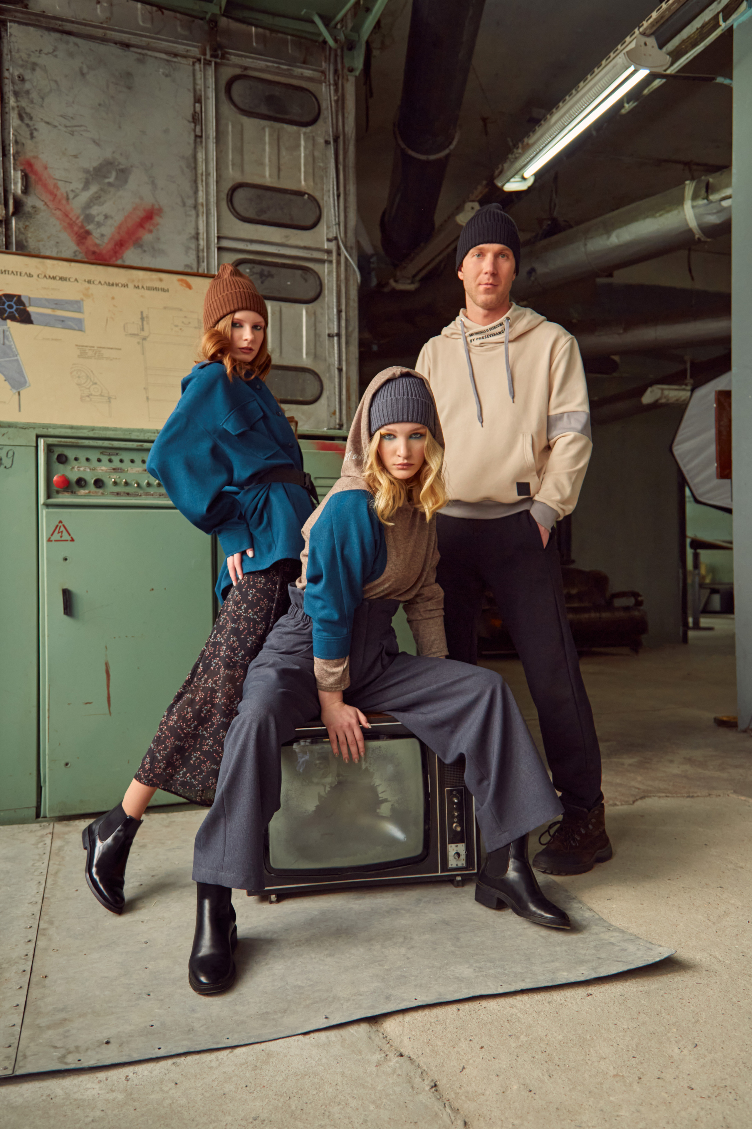 Lookbook be Main. Коммерческий фешн и бьюти фотограф в Москве Березина Анна