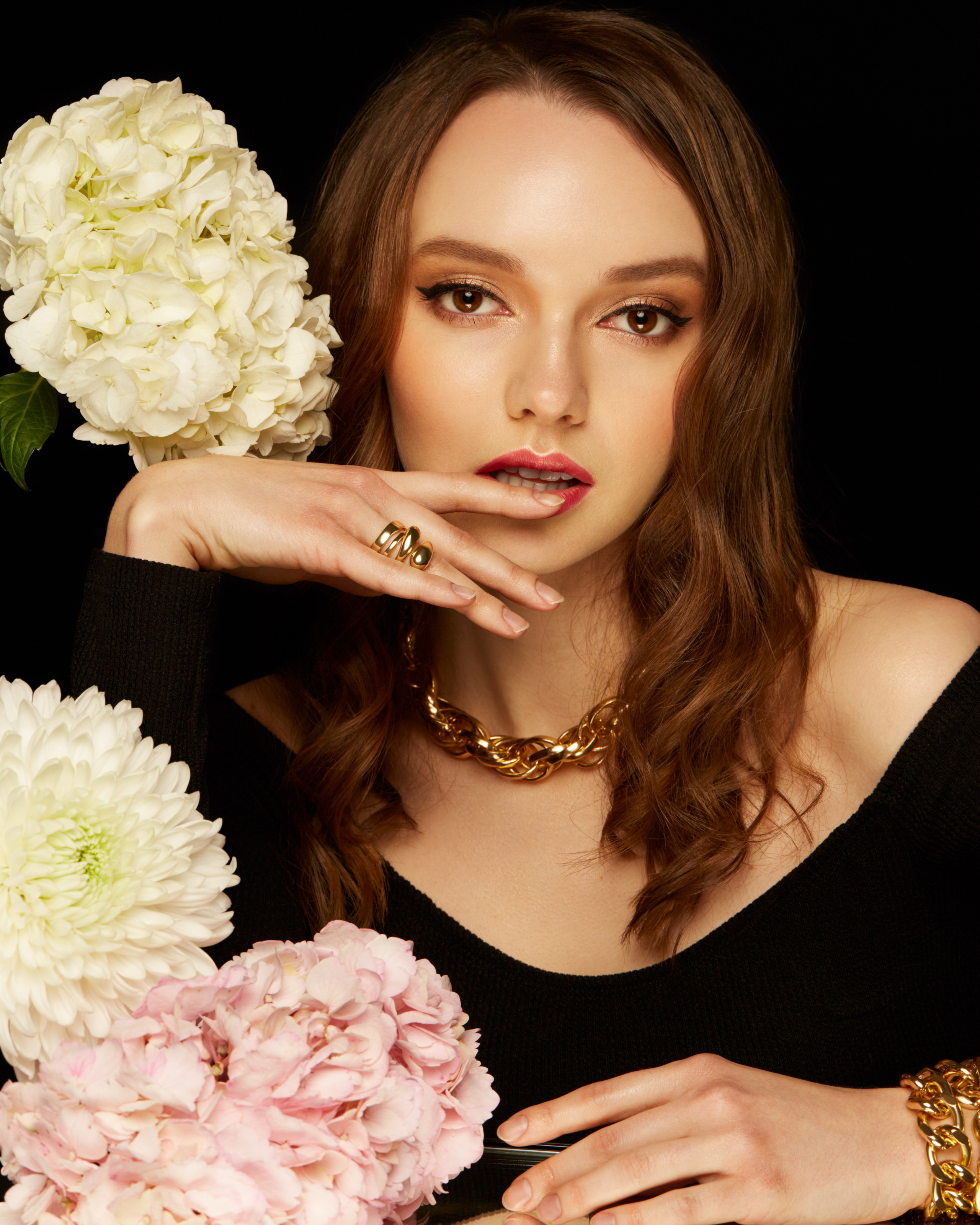 Обложка журнала L'AMOUR magazine. Коммерческий фешн и бьюти фотограф в Москве Березина Анна