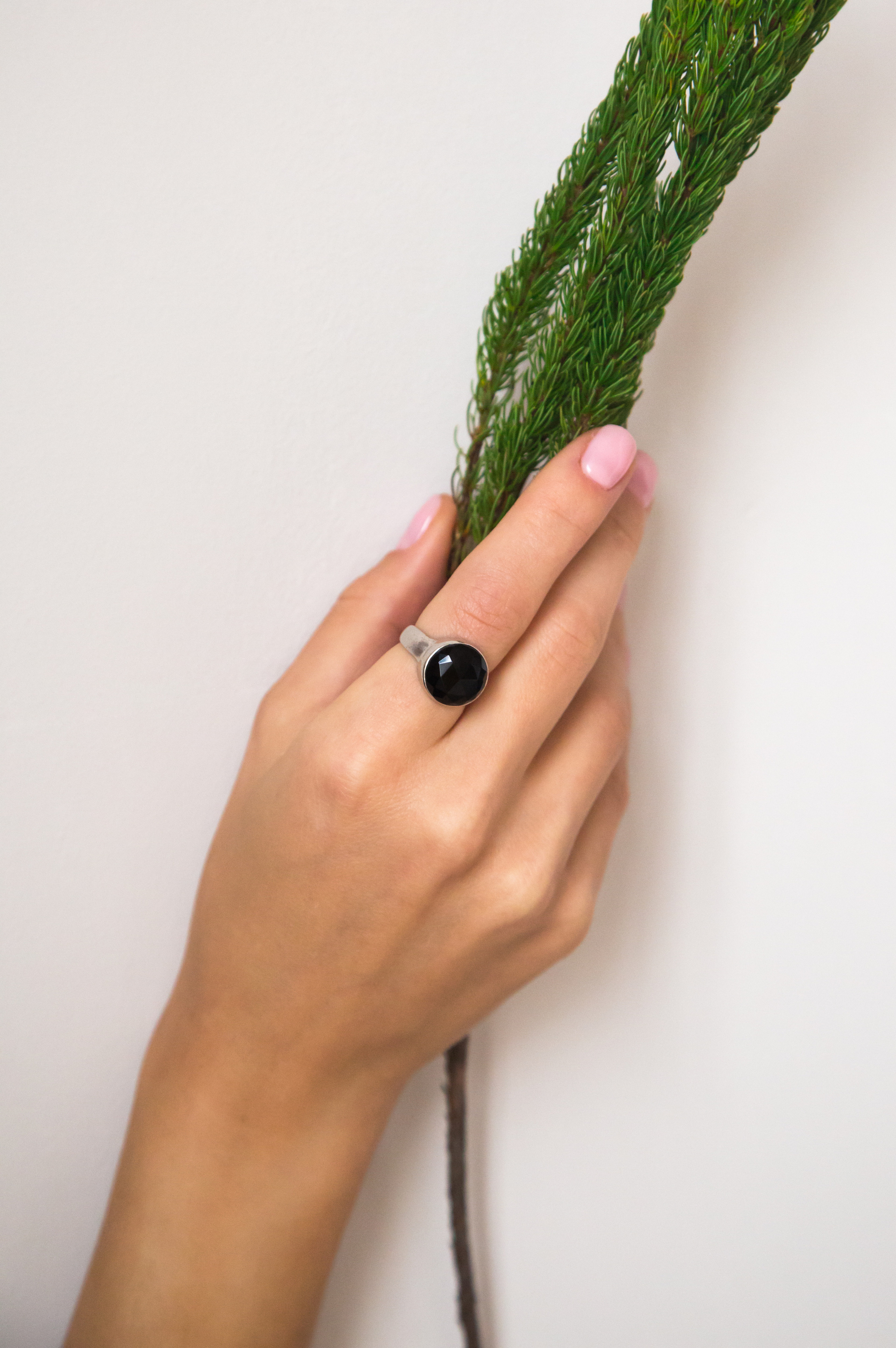 Съемка серебряных украшения для Delirium jewelry. Коммерческий фешн и бьюти фотограф в Москве Березина Анна