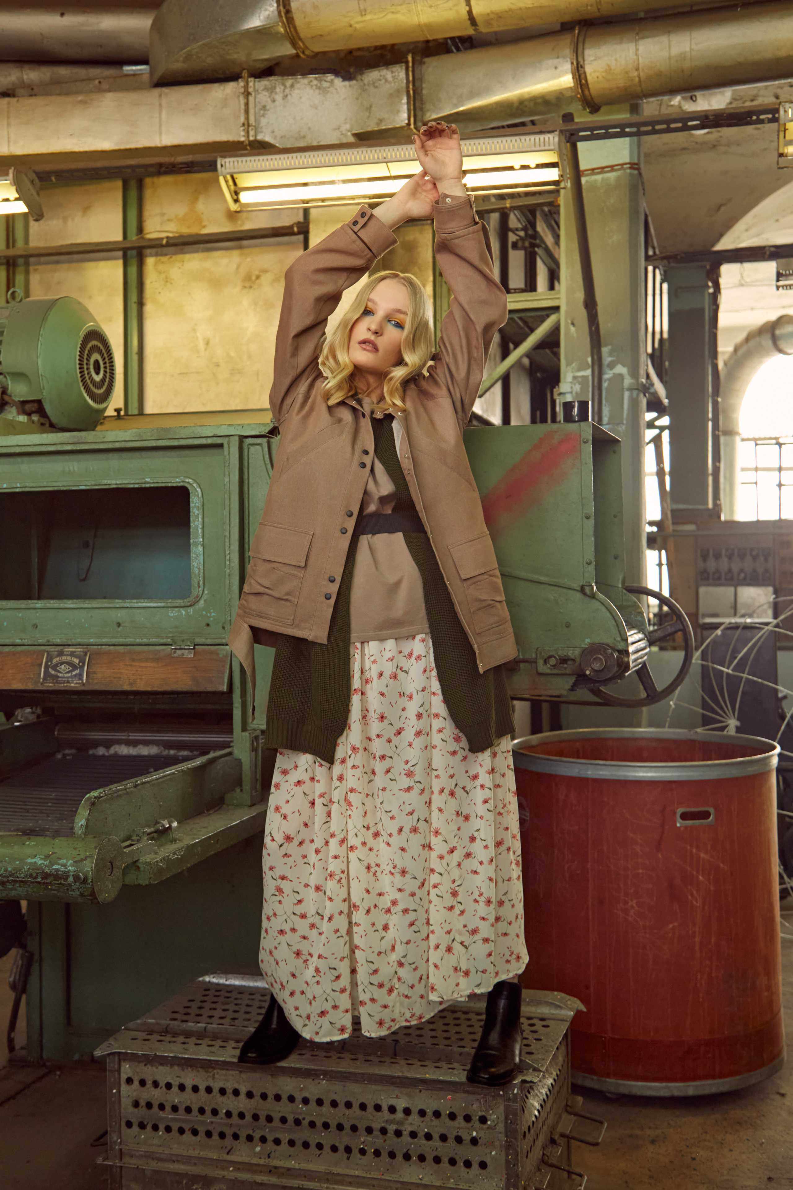 Lookbook be Main. Коммерческий фешн и бьюти фотограф в Москве Березина Анна