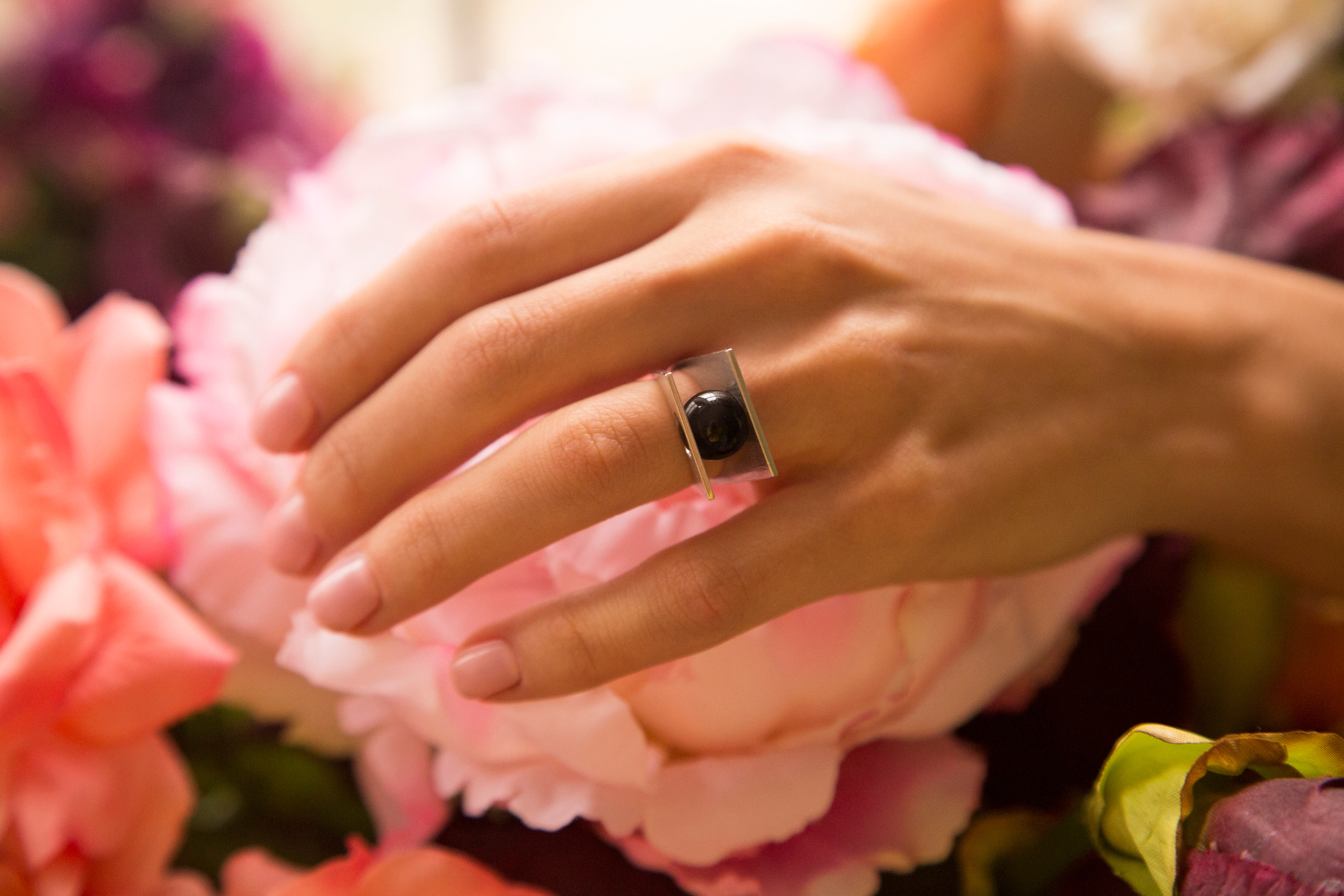 Съемка серебряных украшения для Delirium jewelry. Коммерческий фешн и бьюти фотограф в Москве Березина Анна