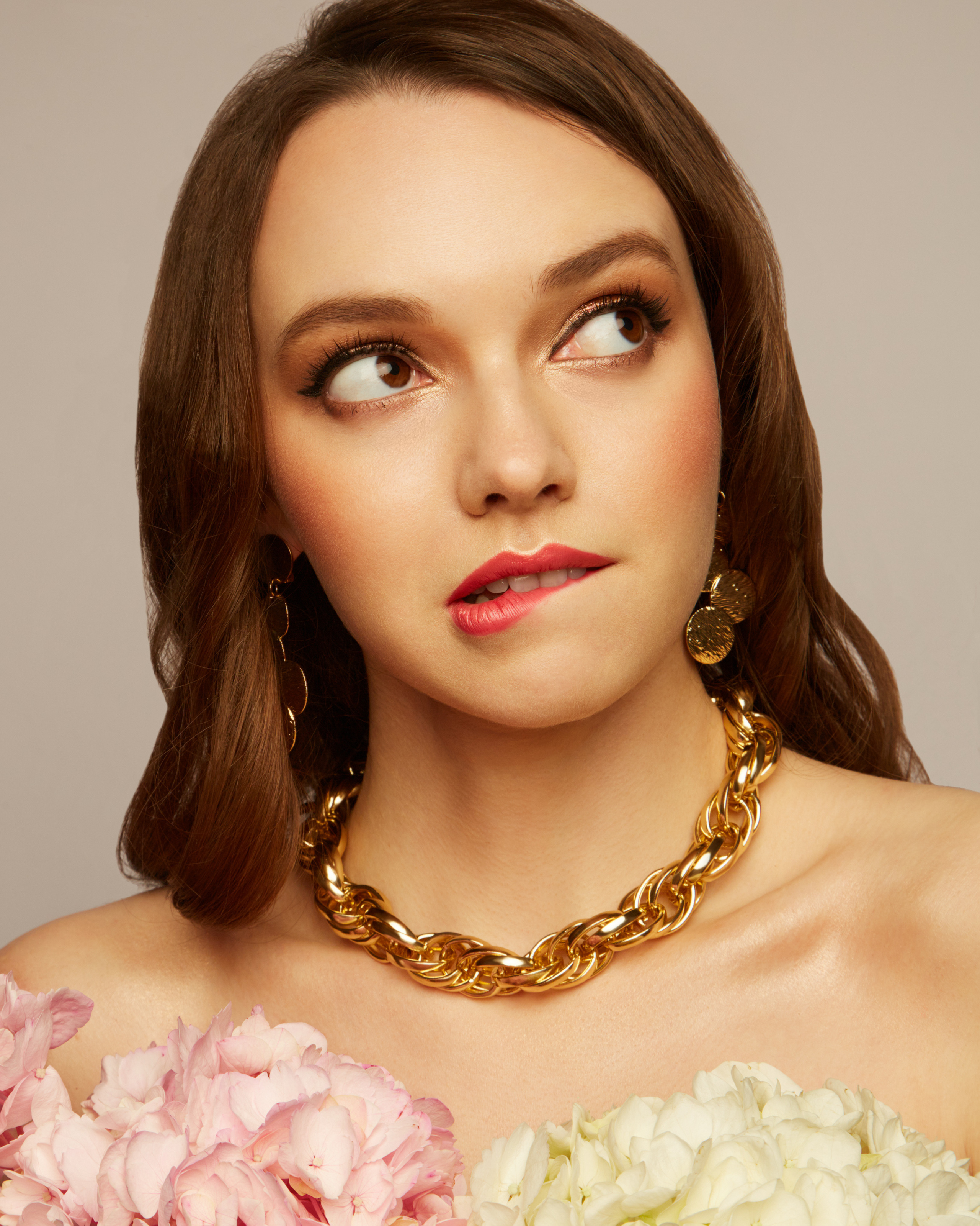 Обложка журнала L'AMOUR magazine. Коммерческий фешн и бьюти фотограф в Москве Березина Анна