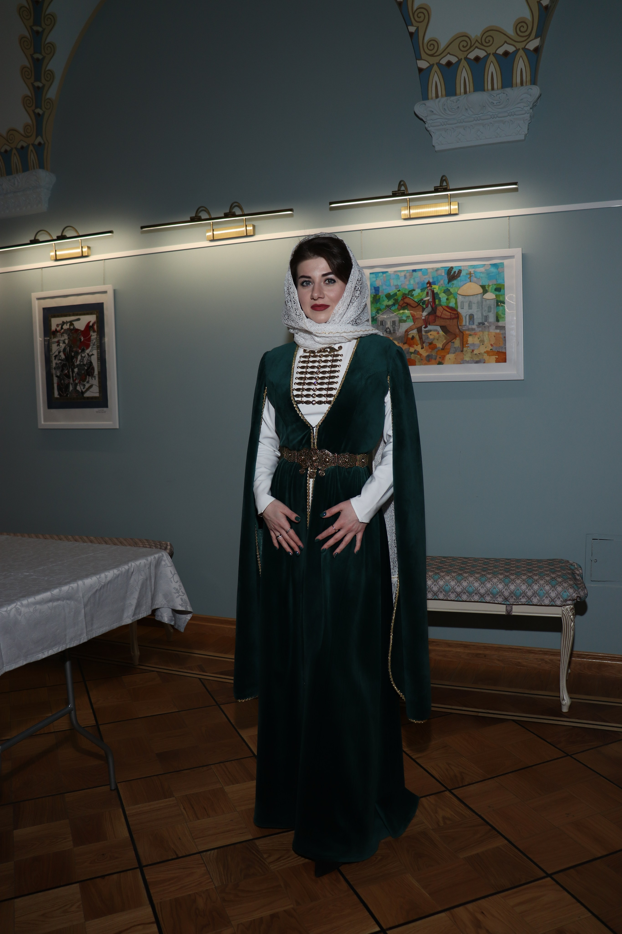 Показ-дефиле «КУЛЬТУРНЫЙ КОД В ОБРАЗЕ» от РОО «Сибирское землячество в Санкт-Петербурге» (6 марта 2025). Ивентный фотограф в Санкт-Петербурге Олег Комков