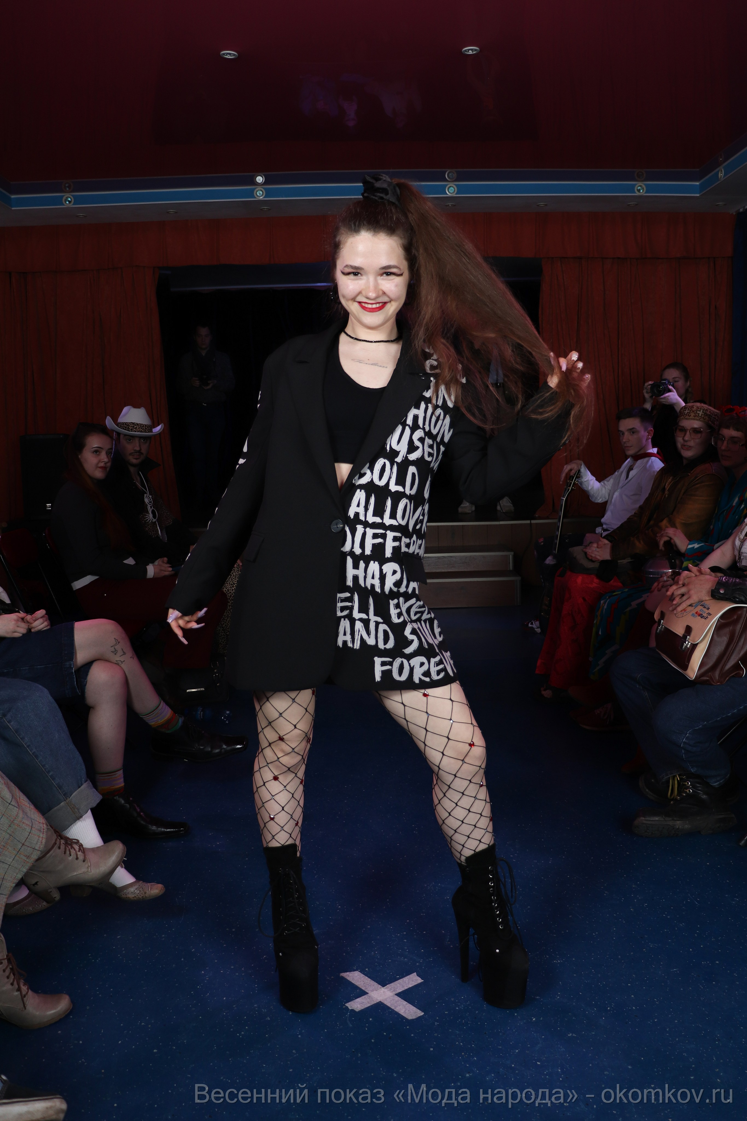 Весенний показ «Мода народа». Ивентный фотограф в Санкт-Петербурге Олег Комков
