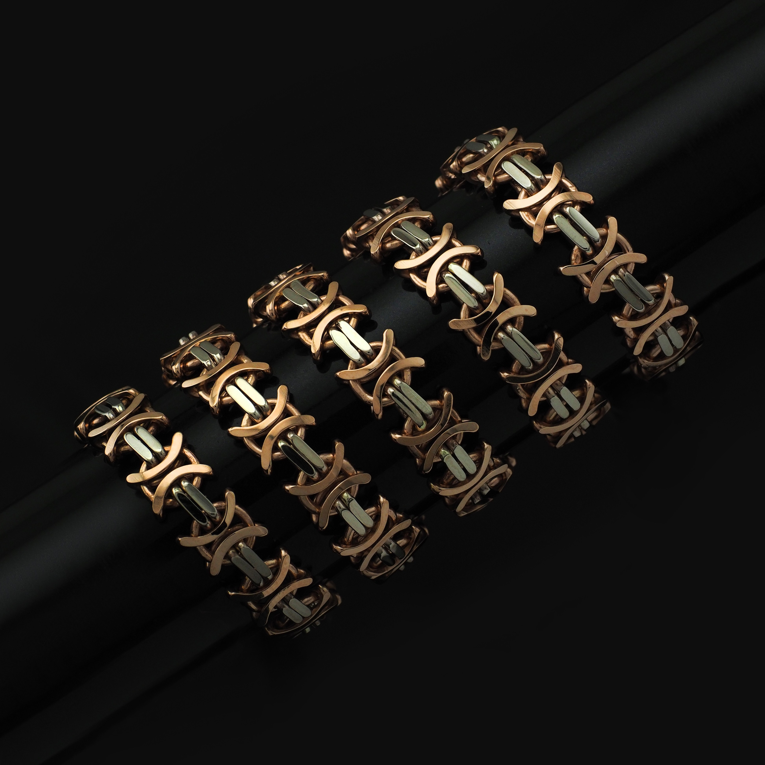 Профессиональная ретушь фотографий украшений на шею и браслетов | Студия SVITHART