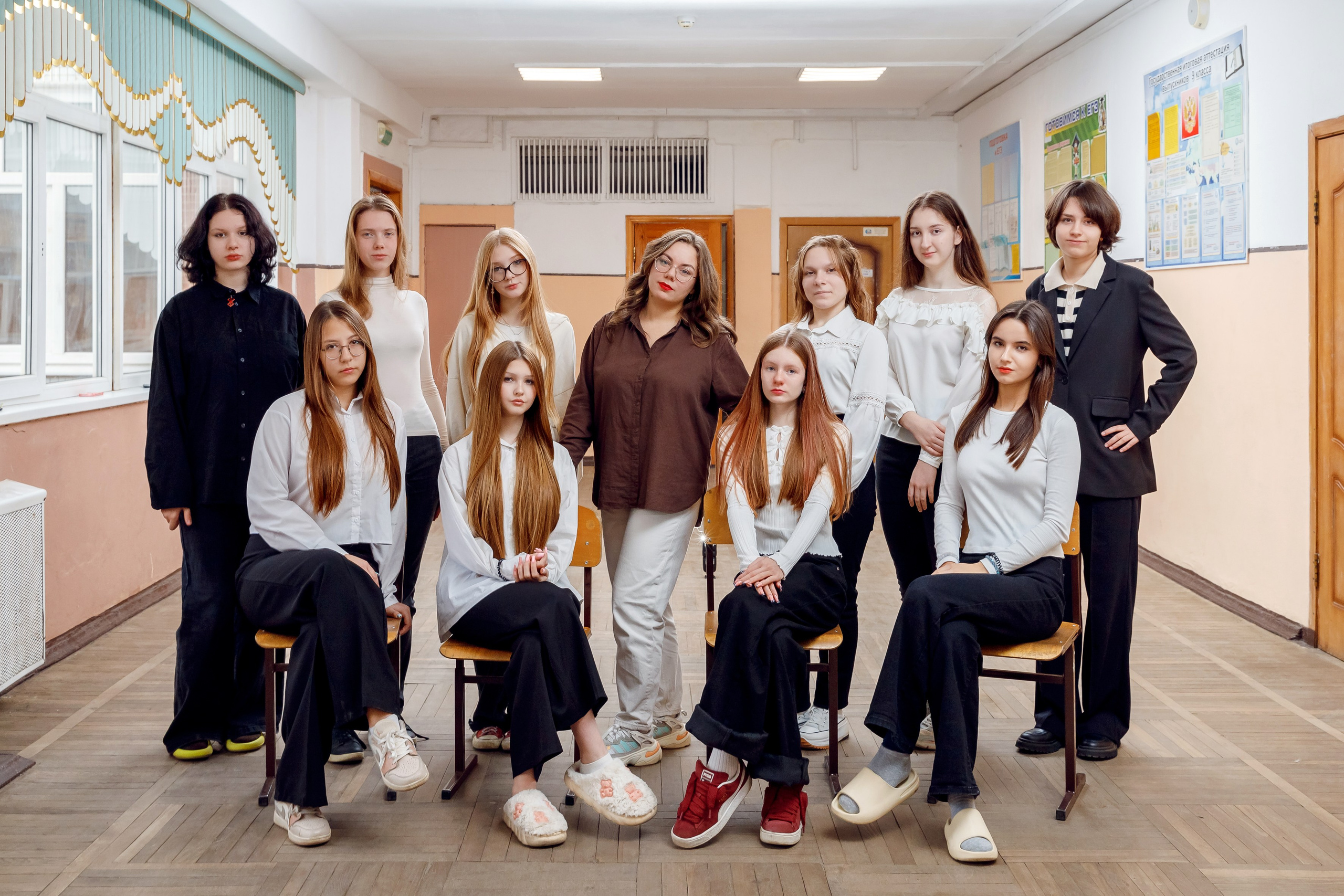 И В ШКОЛЕ ЕСТЬ ЖИЗНЬ. Марина Ушакова. Фотограф. Выпускные альбомы. г. Краснодар