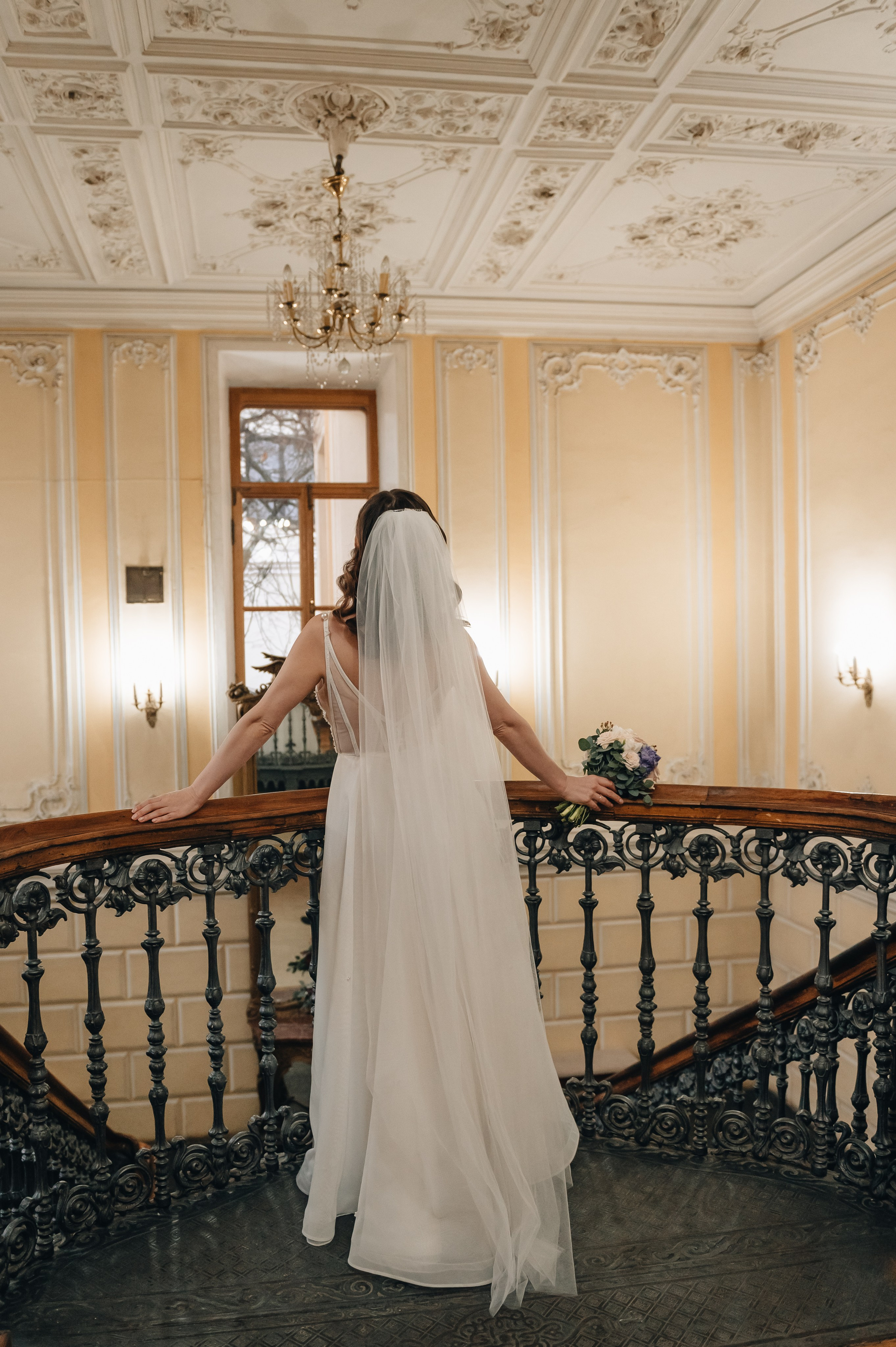 Свадебная фотосессия в библиотеке им. Пушкина. Портретный фотограф Москва Светлана Кашура