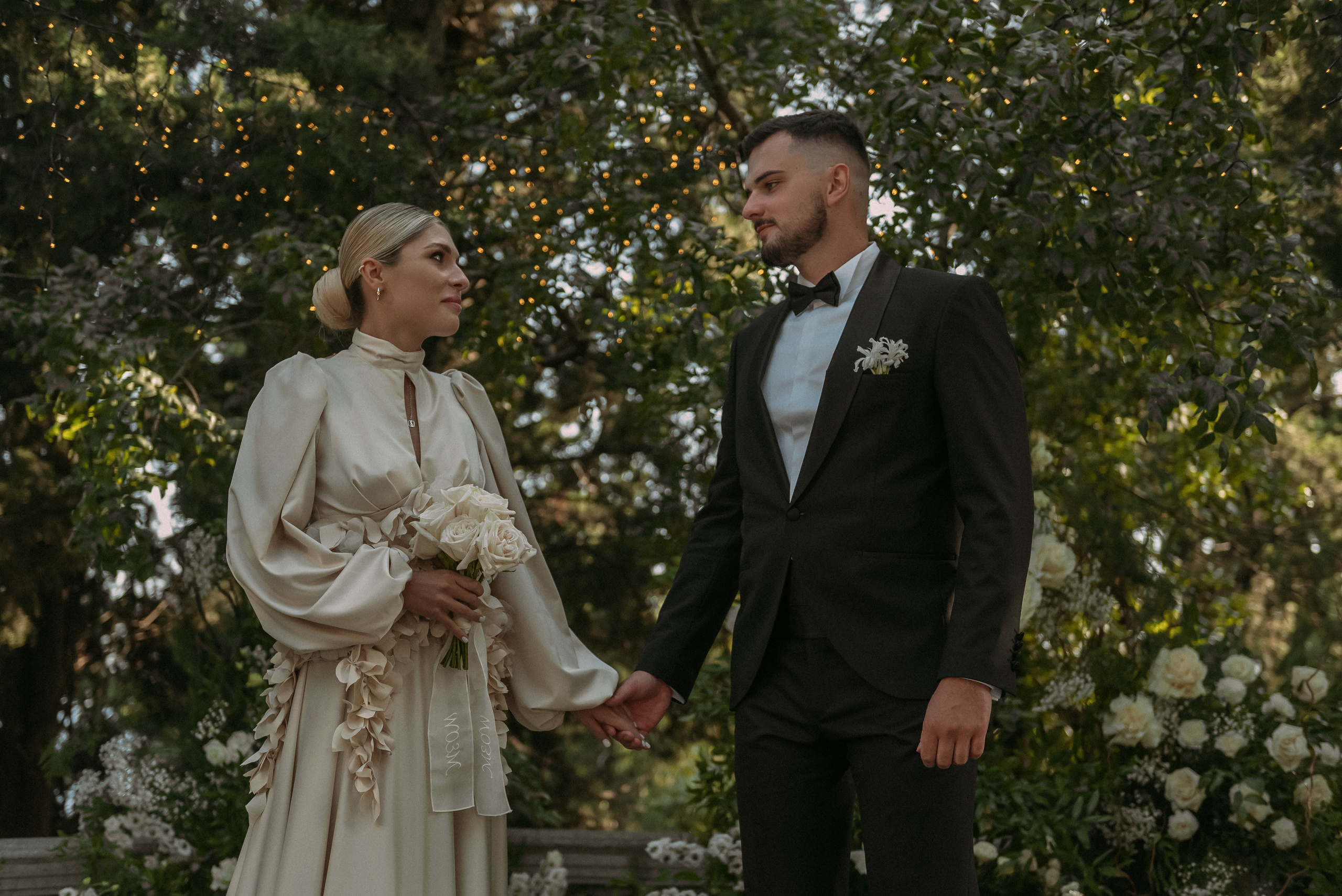 Свадебная фотосессия на вилле в Крыму. Свадебный и семейный фотограф в Симферополе Дарья Маркова