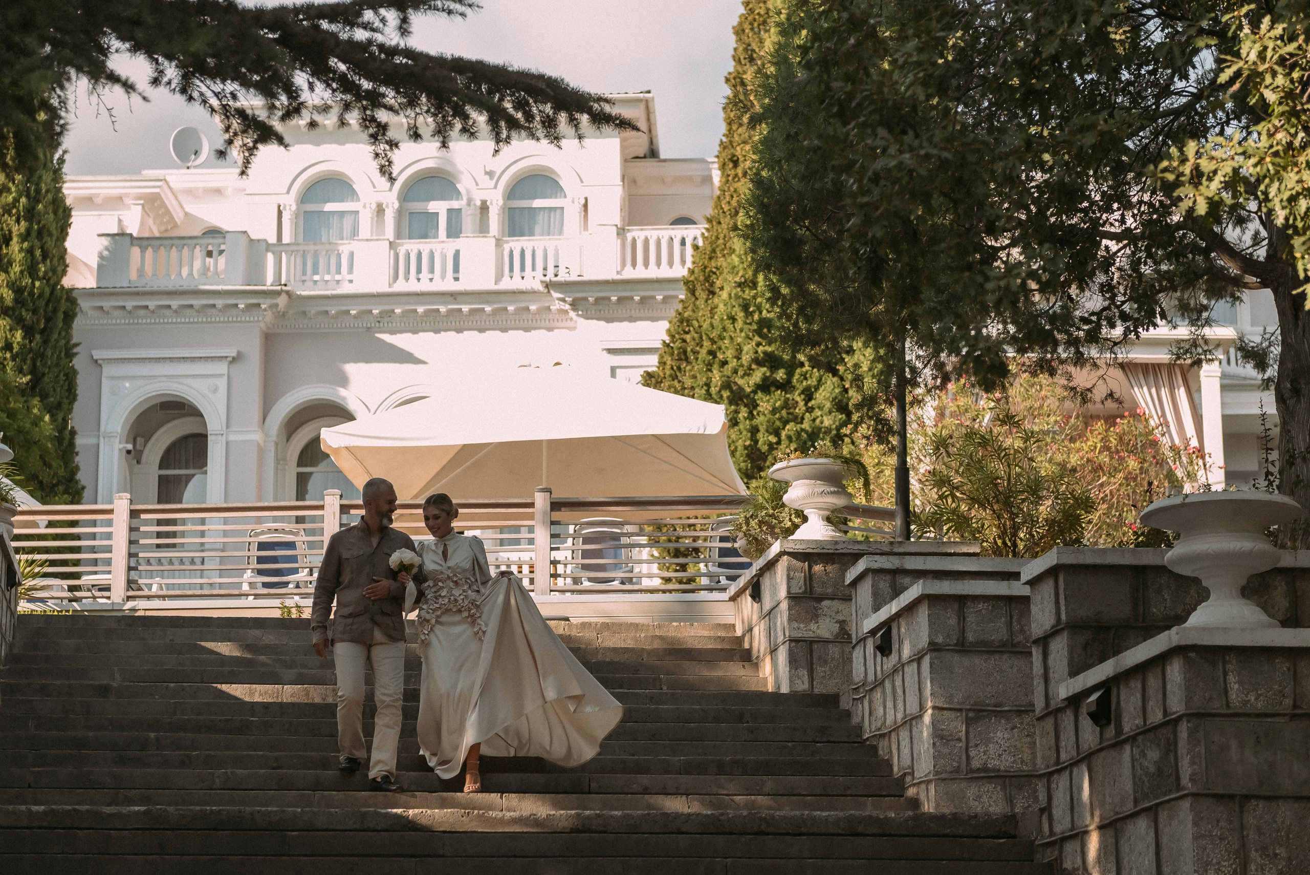 Свадебная фотосессия на вилле в Крыму. Свадебный и семейный фотограф в Симферополе Дарья Маркова