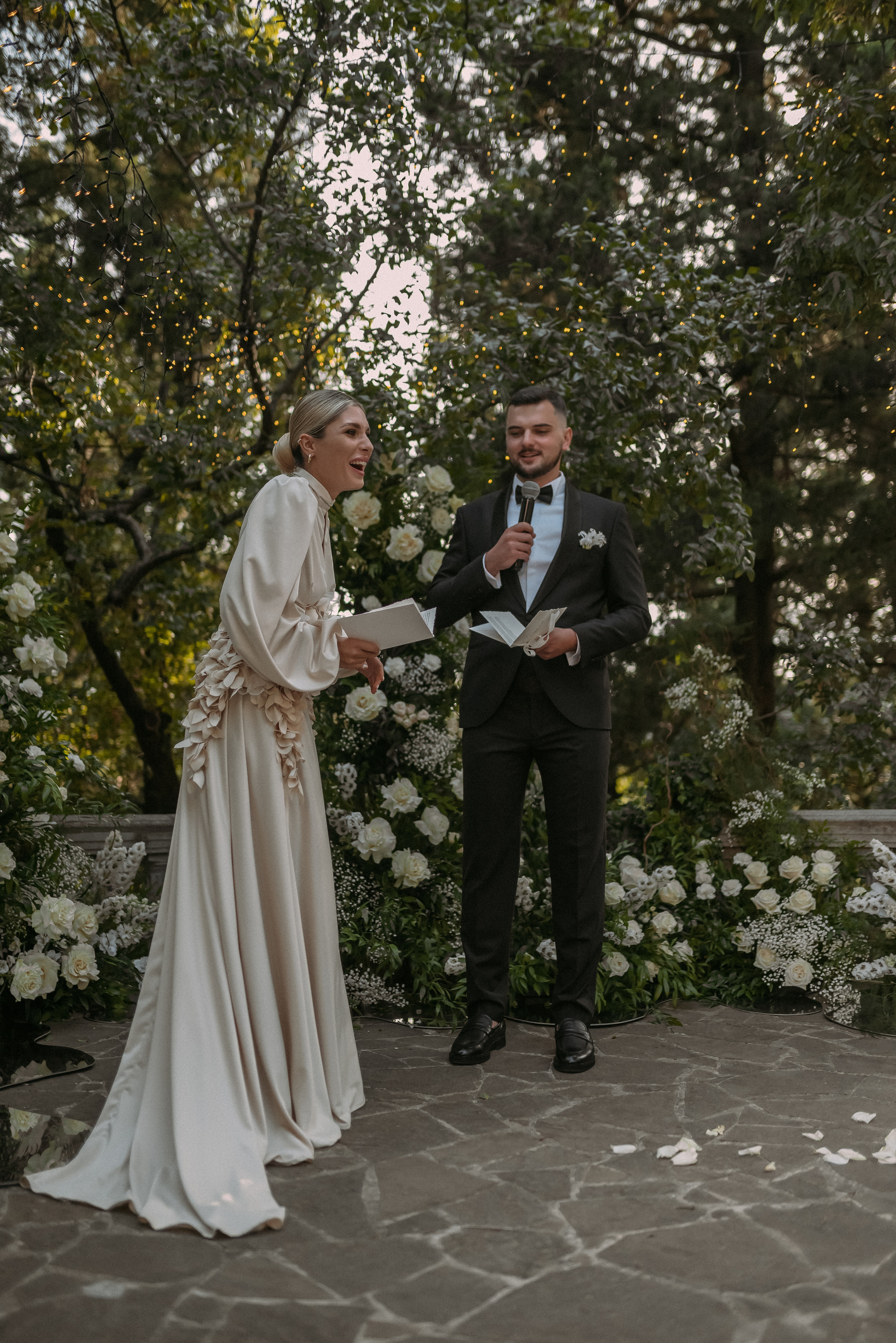 Свадебная фотосессия на вилле в Крыму. Свадебный и семейный фотограф в Симферополе Дарья Маркова