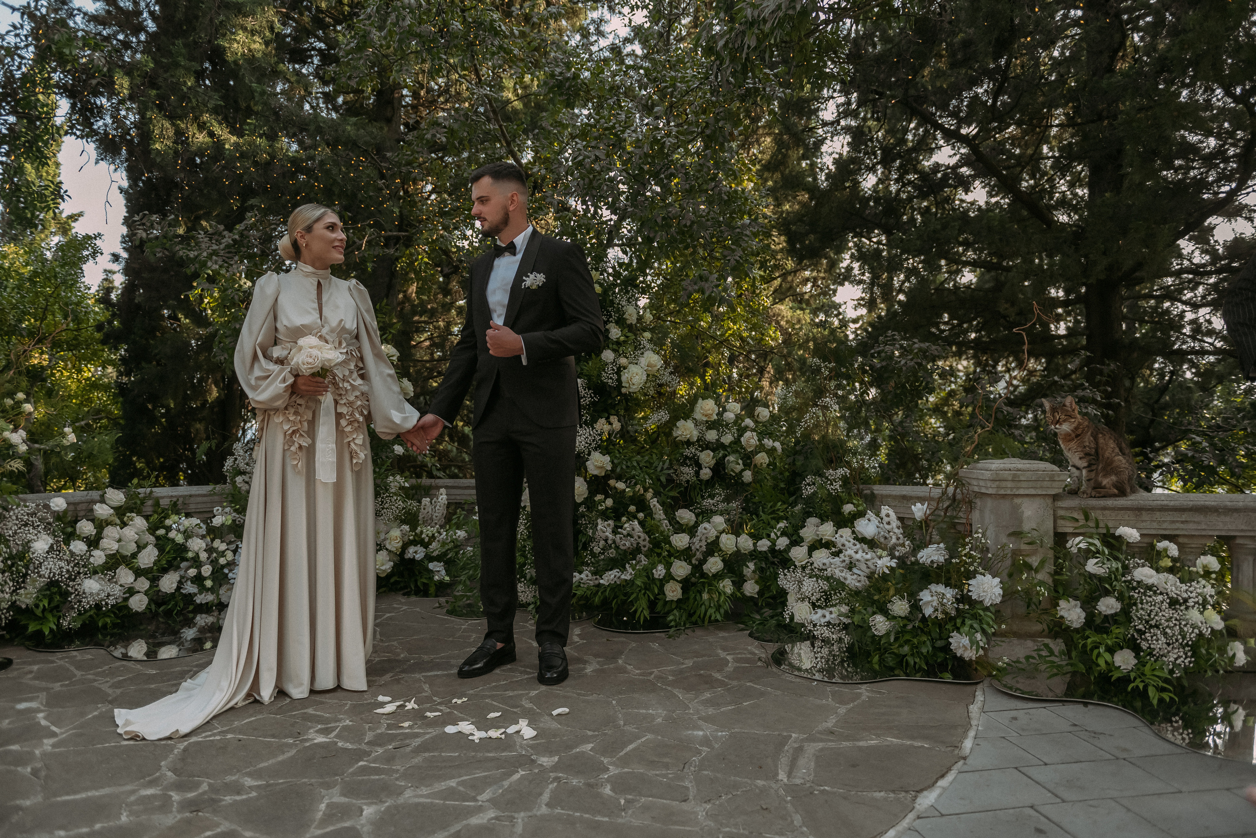 Свадебная фотосессия на вилле в Крыму. Свадебный и семейный фотограф в Симферополе Дарья Маркова