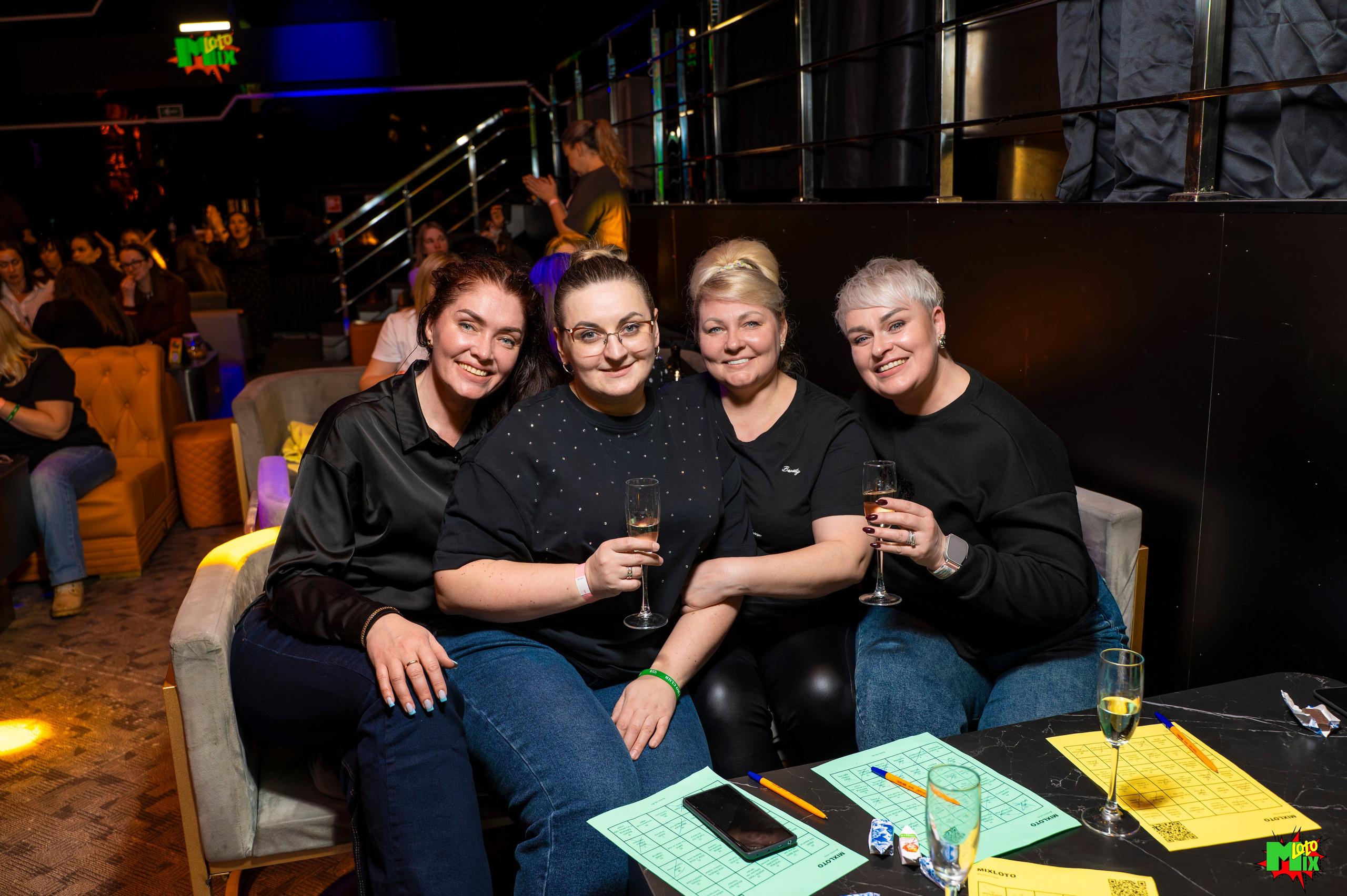 фотоотчет mixloto 13 февраля 2026 год, фотоотчет, репортажный фотограф, съемка мероприятия, фотограф Минск, репортаж Минск, фотограф Ольга Шаповалова. съемка на праздник, съемка день рождения. съемка юбилея, фотограф Беларусь 