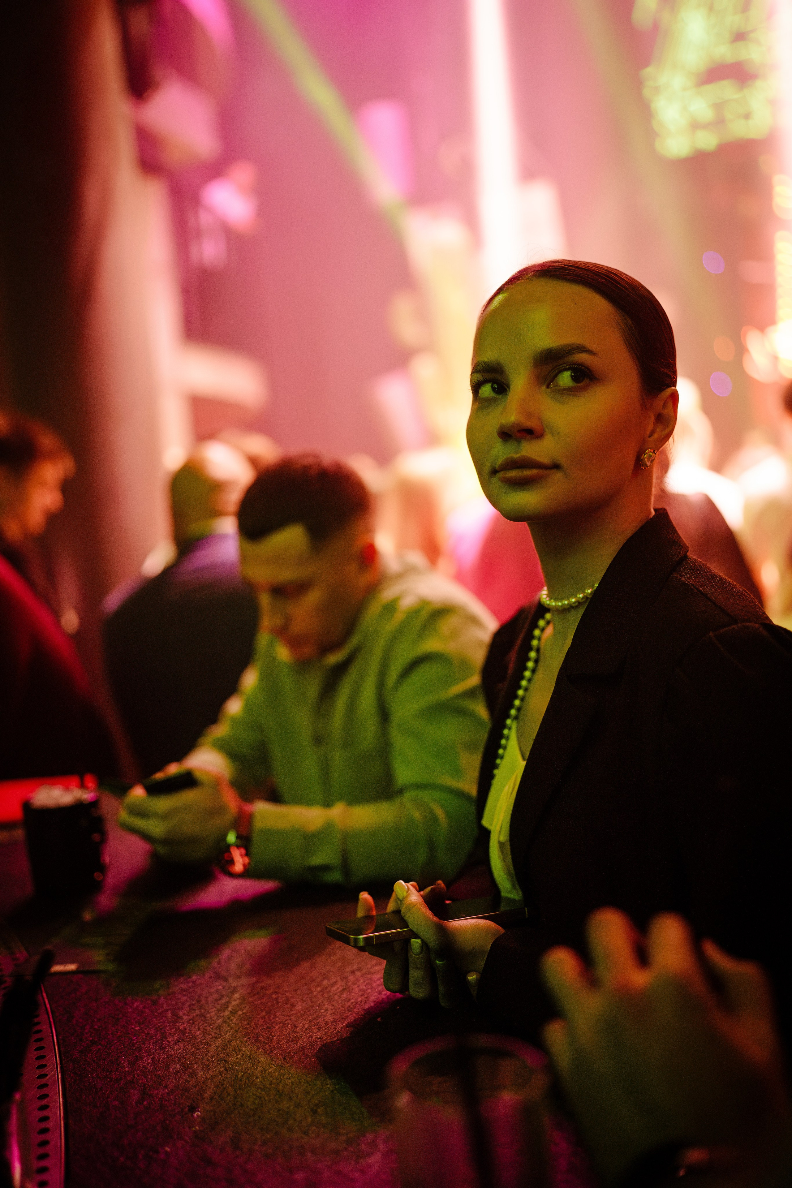 Вечеринка OSNOVATELI.LIVE репортажный фотограф Саша Дружинина. Репортажный фотограф в Москве Саша Дружинина