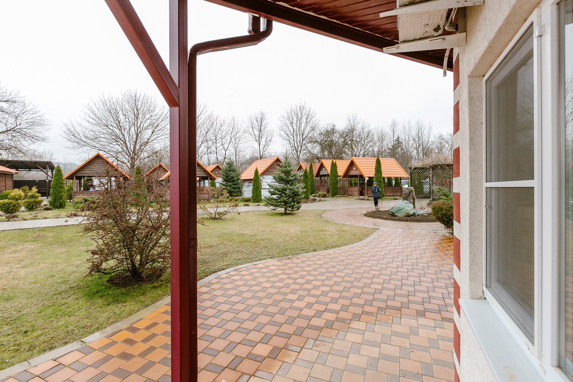 Фотографии территории термального источника март 2024 год