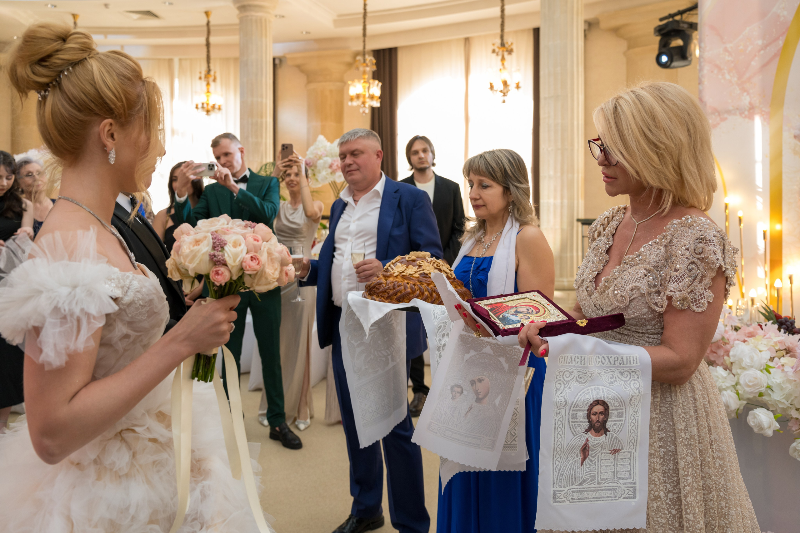 Виктор & Кристина. Семейный и контент фотограф в Москве Alira