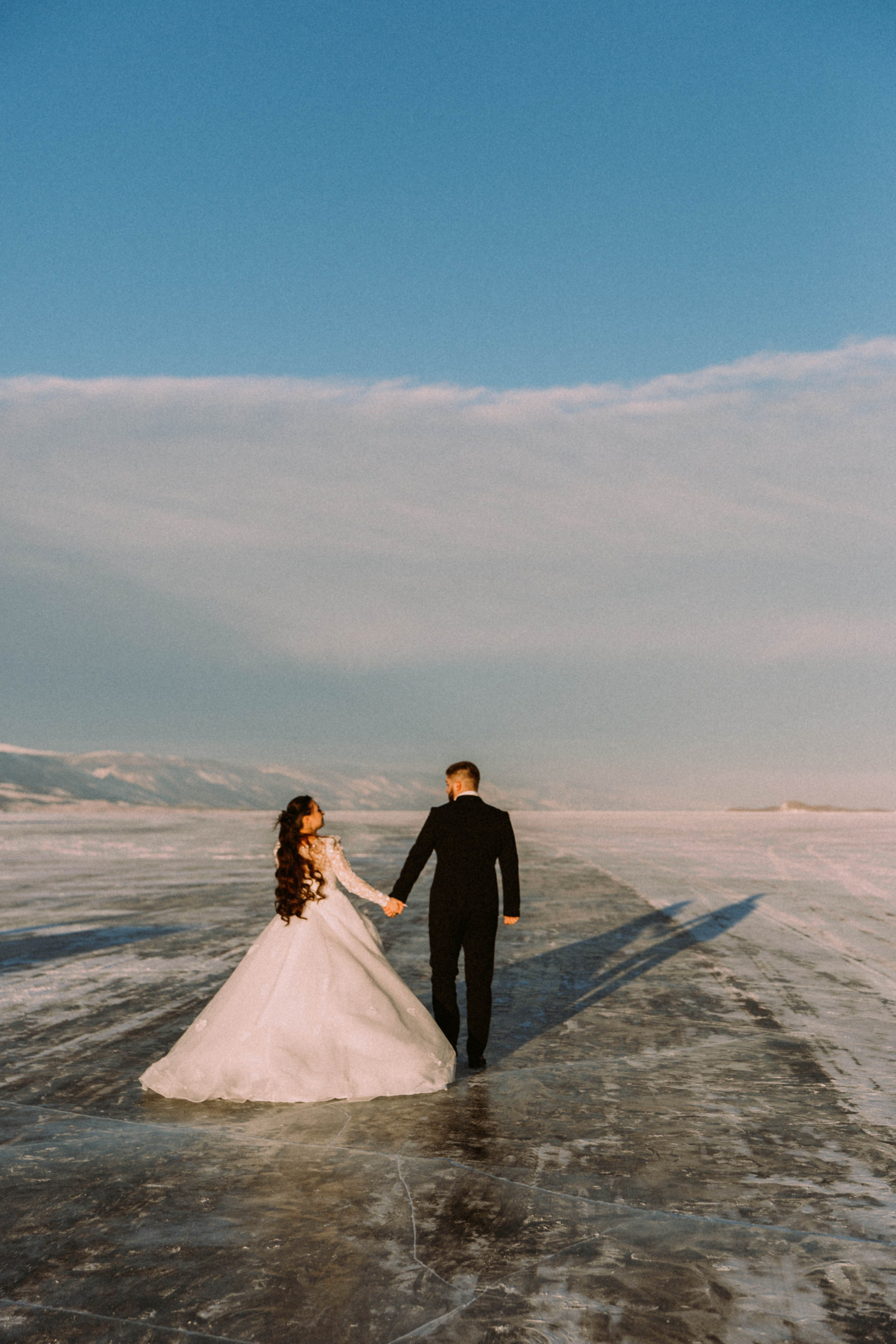 Свадебная зимняя съемка на Байкале. Главная