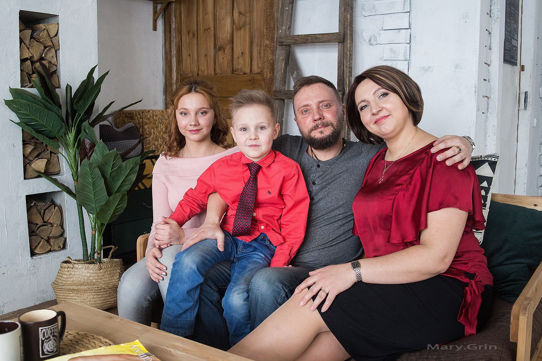 Студийная фотосессия семьи Александра и Марии. Детский и семейный фотограф, фотограф мероприятий Нижний Новгород