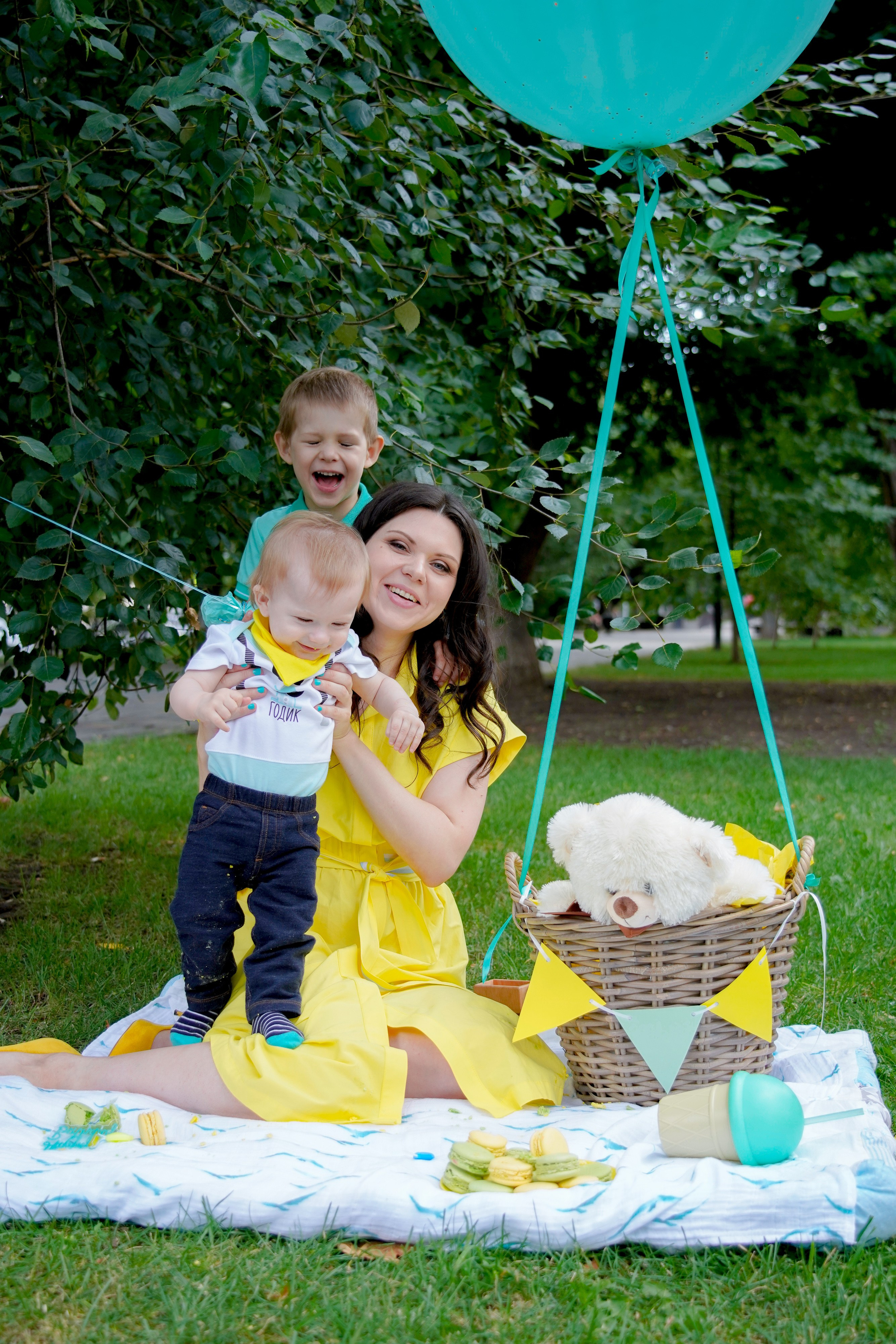 1 год)). Max Matvich and Victoria Basova are professionals in their field