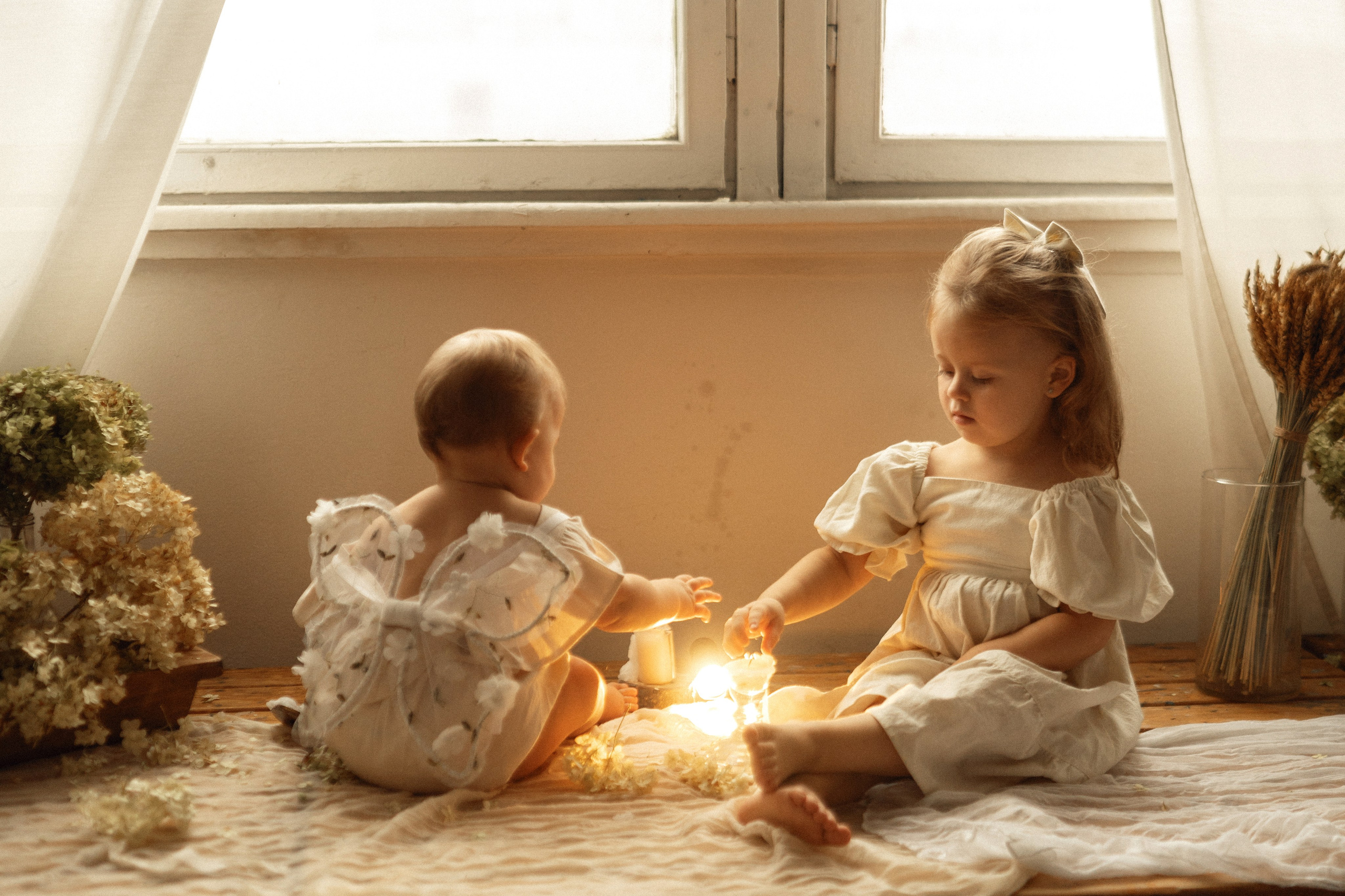 В мастерской художника. Семейный фотограф Москва. Фотограф беременности и материнства Москва