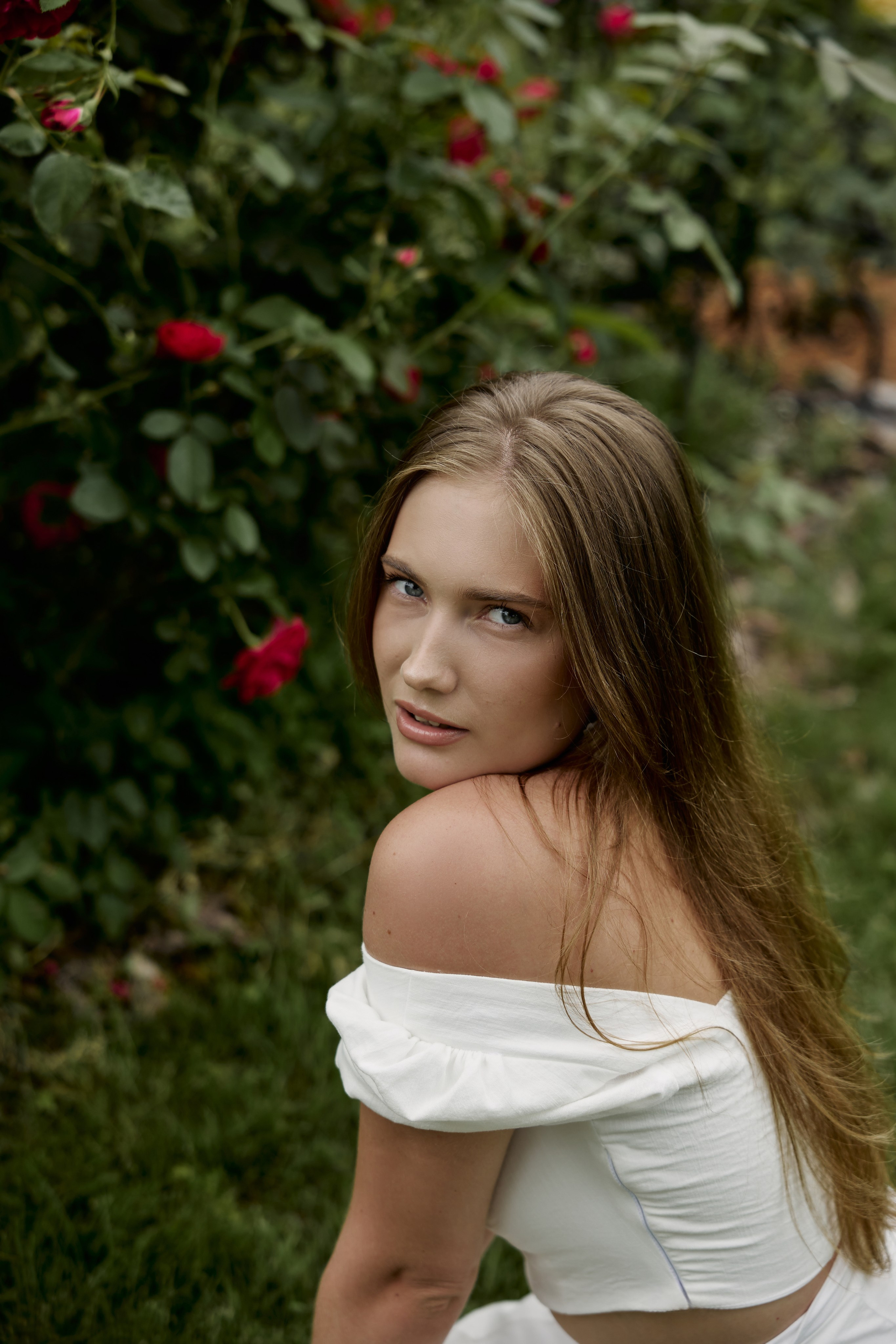 Прогулка в саду. Семейный фотограф и фотограф беременности во Владивостоке