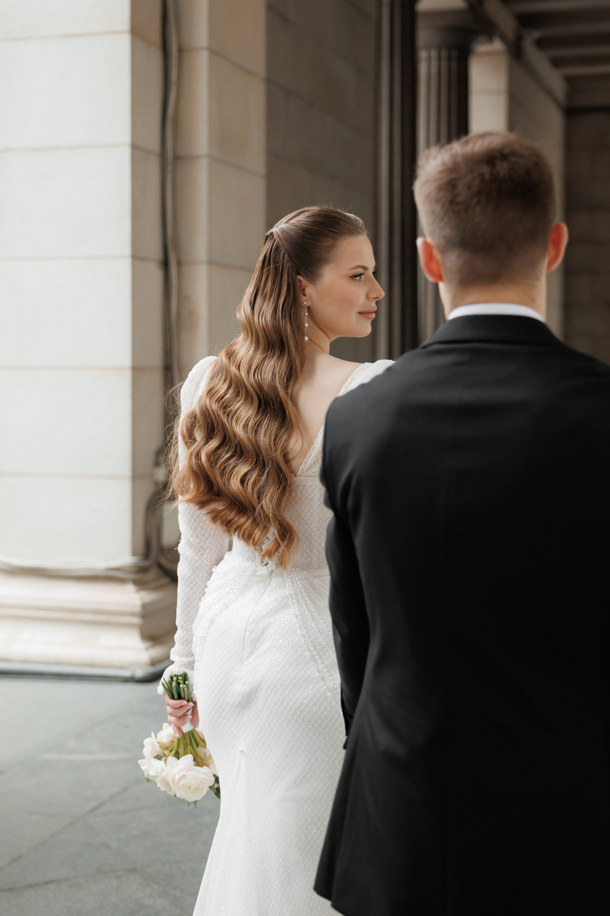 Фотосессия у Пушкинского музей. Свадебный и репортажный фотограф (Москва, Королев и другие)