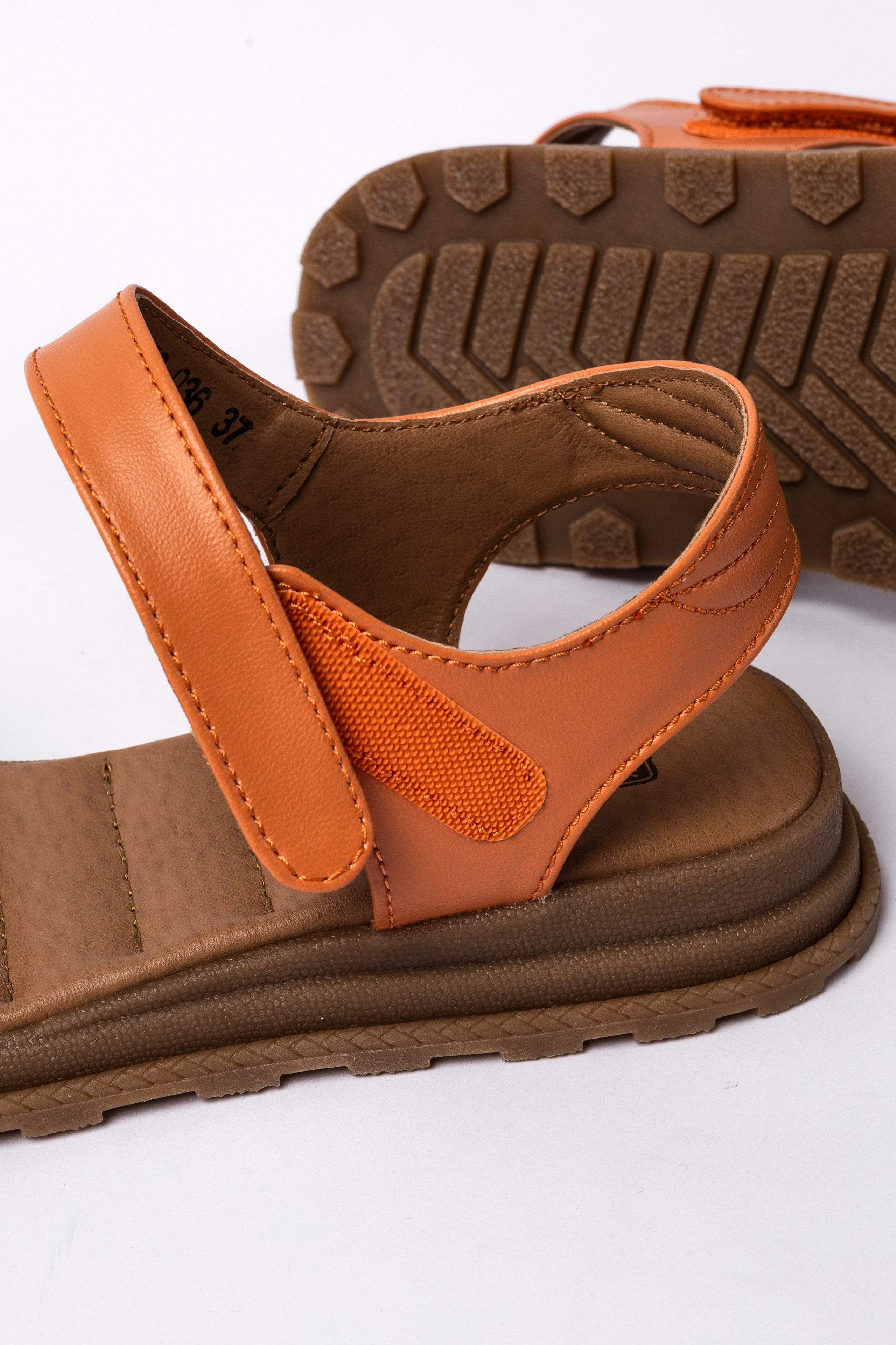 Каталожная съёмка для интернет магазинов. Автопортретная фотостудия в Казани