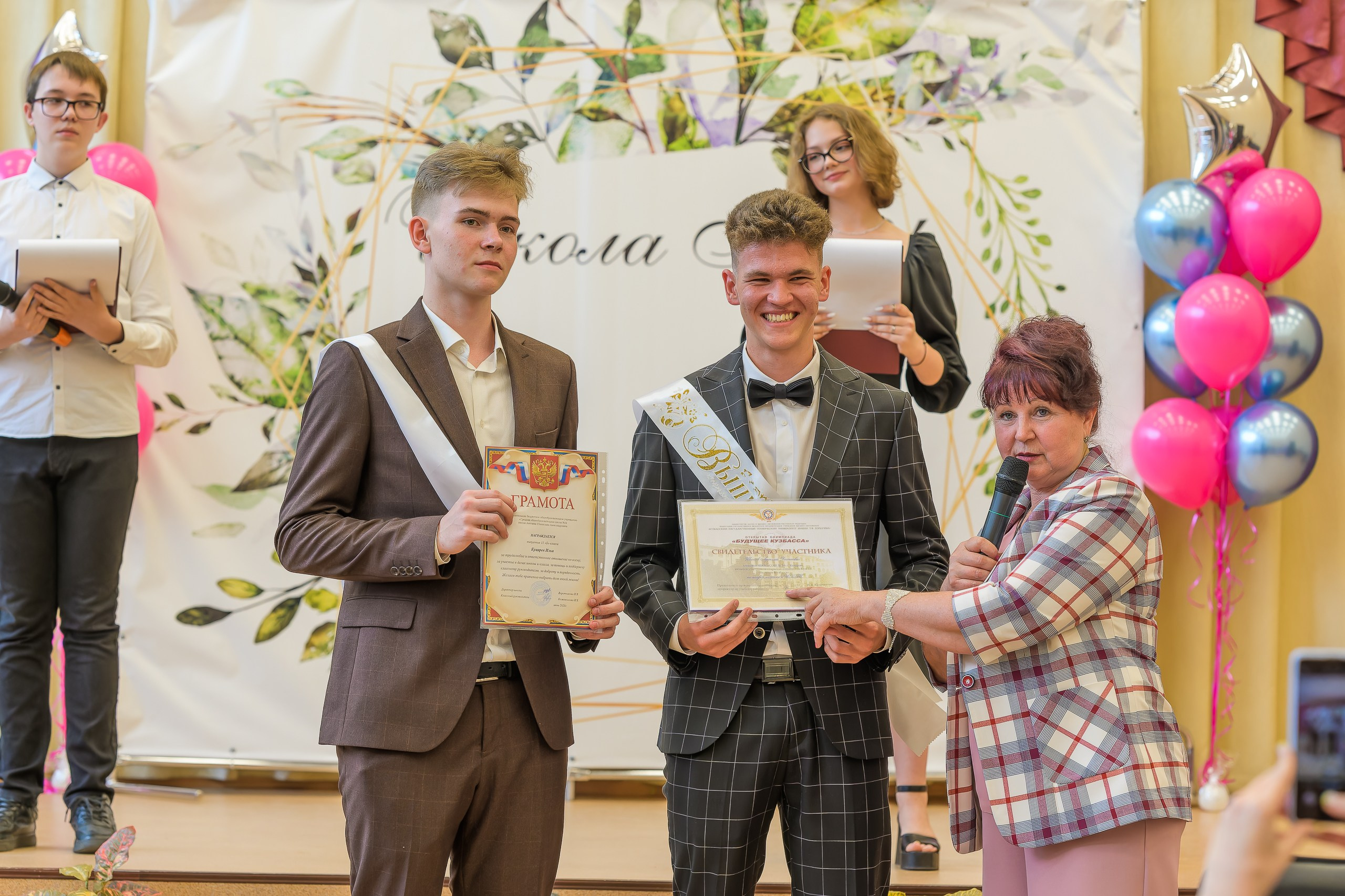 Выпускной МБОУ «СОШ № 34». Фотограф в Кемерово Владислав Шульц