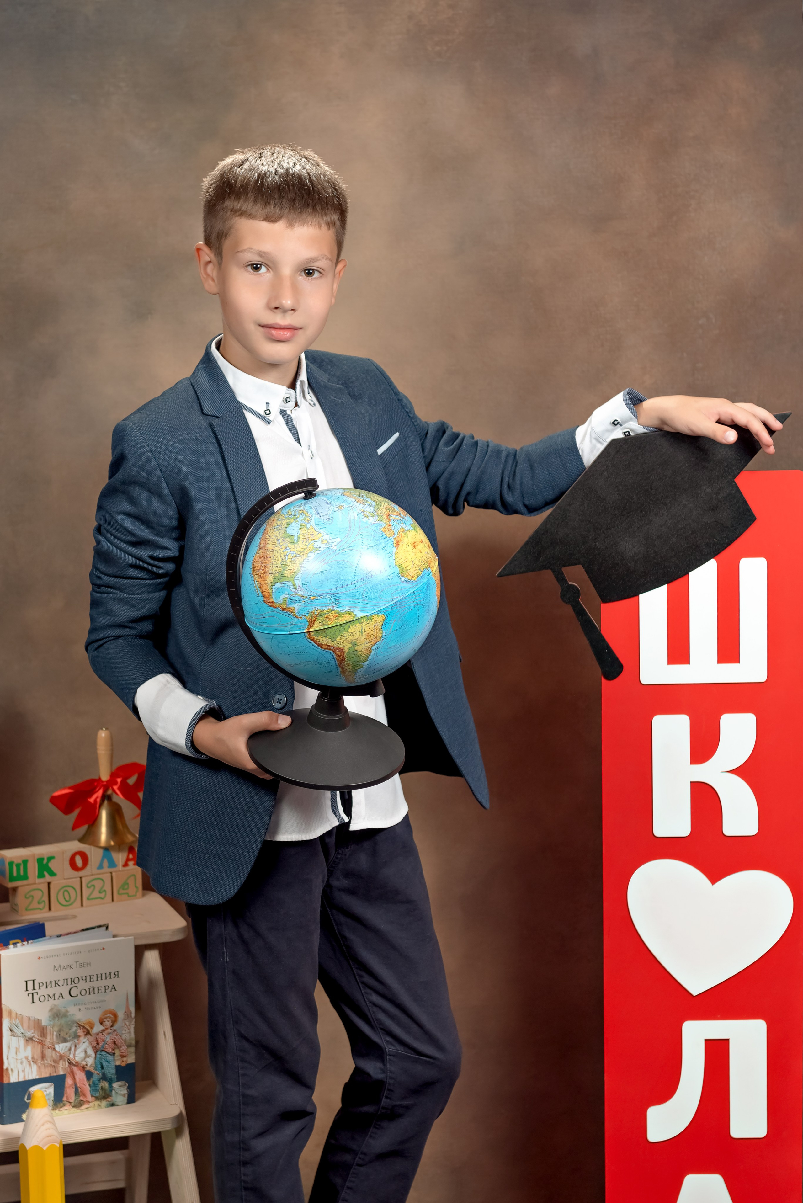 Фотопроект «Здравствуй, школа!» в студии. Выпускные альбомы в Туле Фотограф Юлия Чуракова