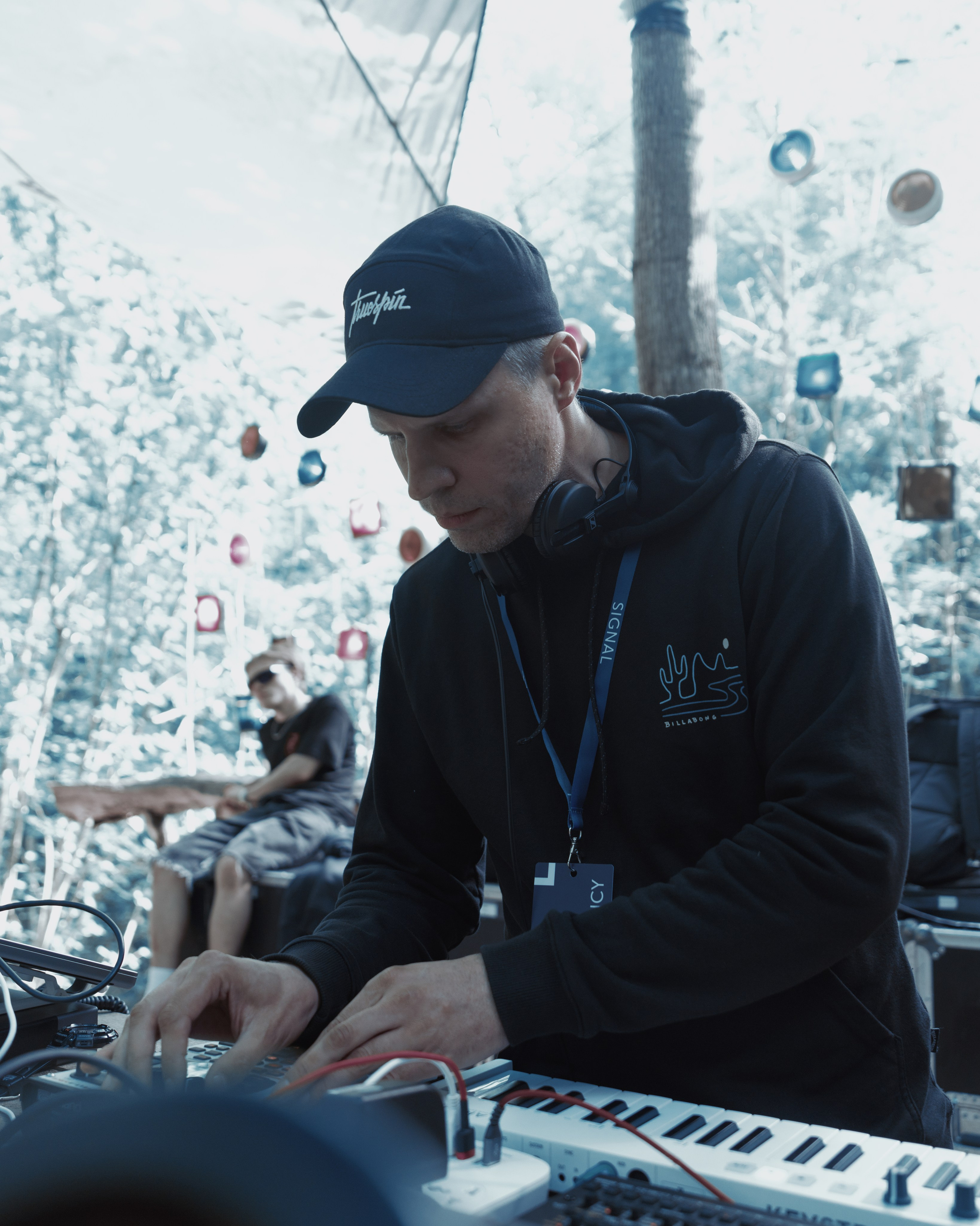 Signal 2024. @tomrus: Рустам Шагиморданов — фотограф