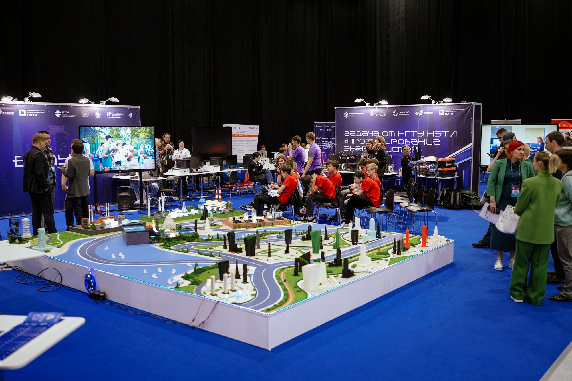 Технопром 2024. #фотокаквкино | Фотографирую людей