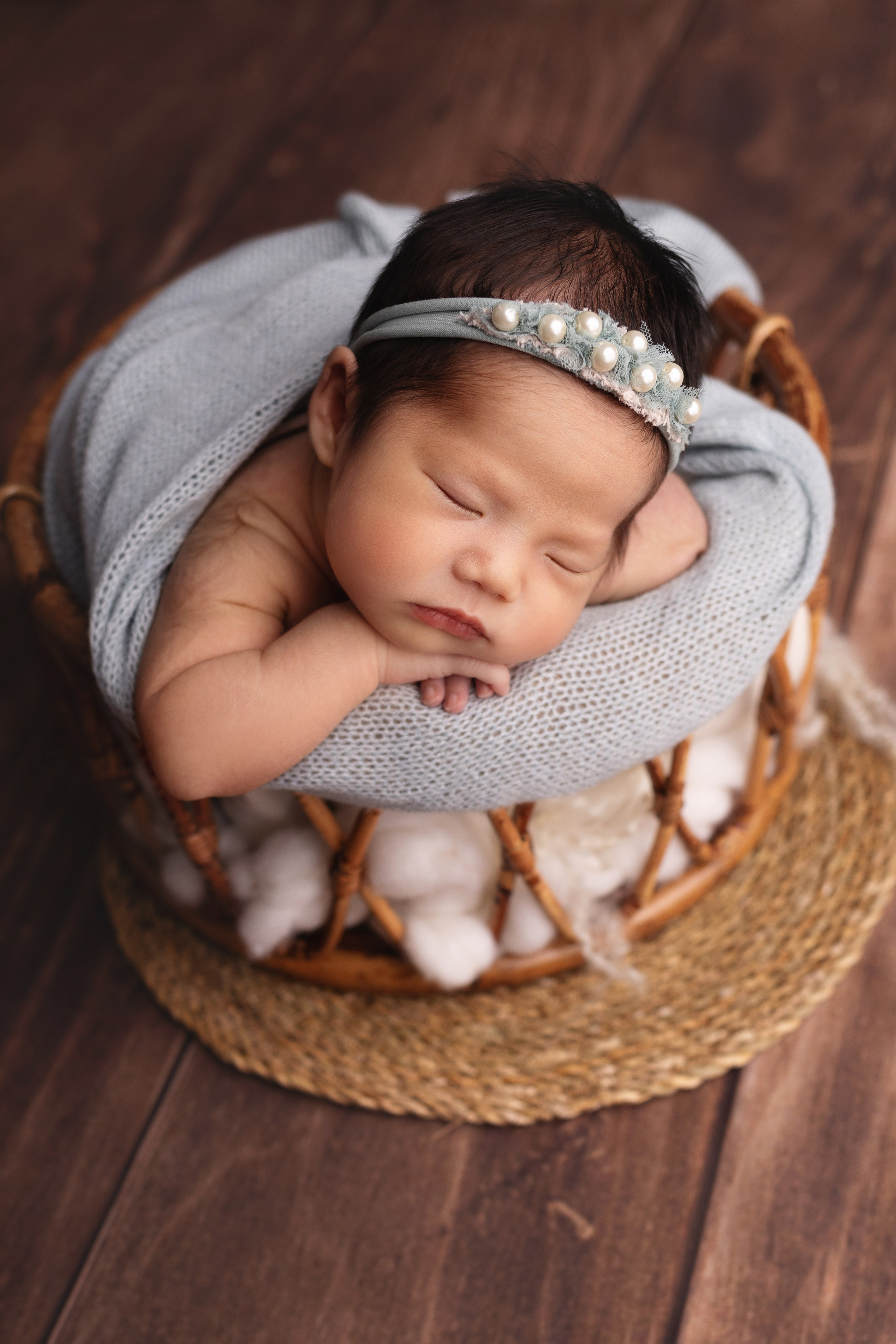 Классическая фотосессия малыша. Фотограф новорожденных малышей в Омске и Омской области Эльвира Камаева