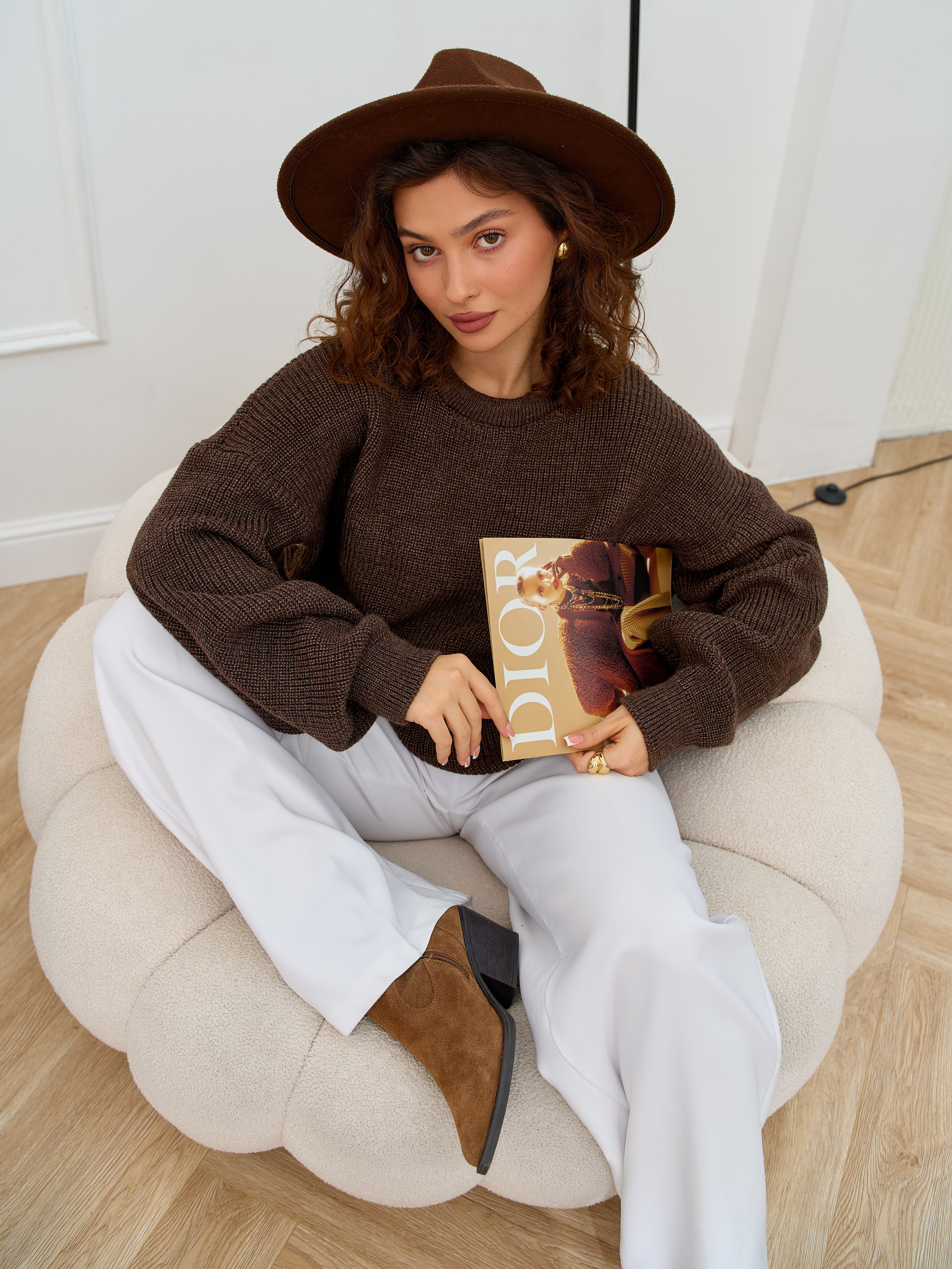 Свитер. Фотограф для маркетплейсов в Москве