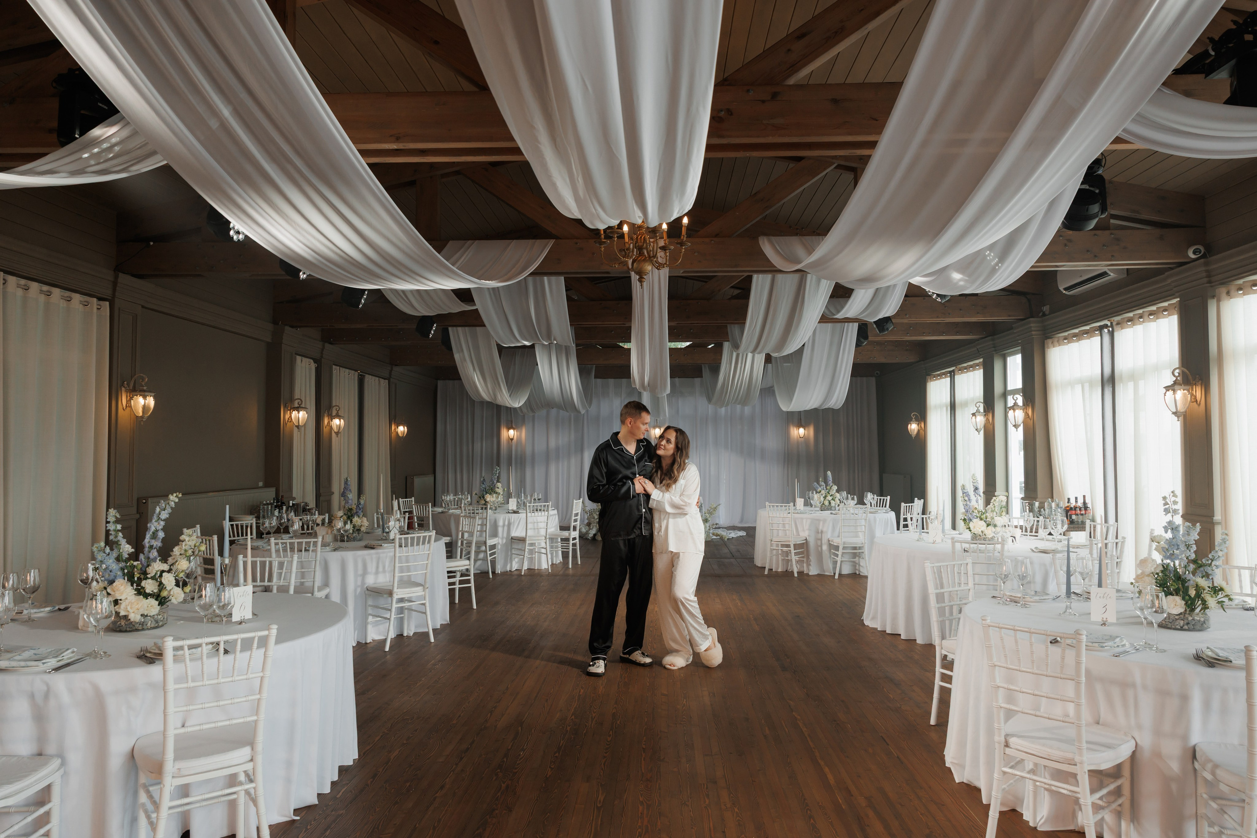 Свадебная фотосессия в отеле Сенешаль. Свадебный и репортажный фотограф (Москва, Королев и другие)