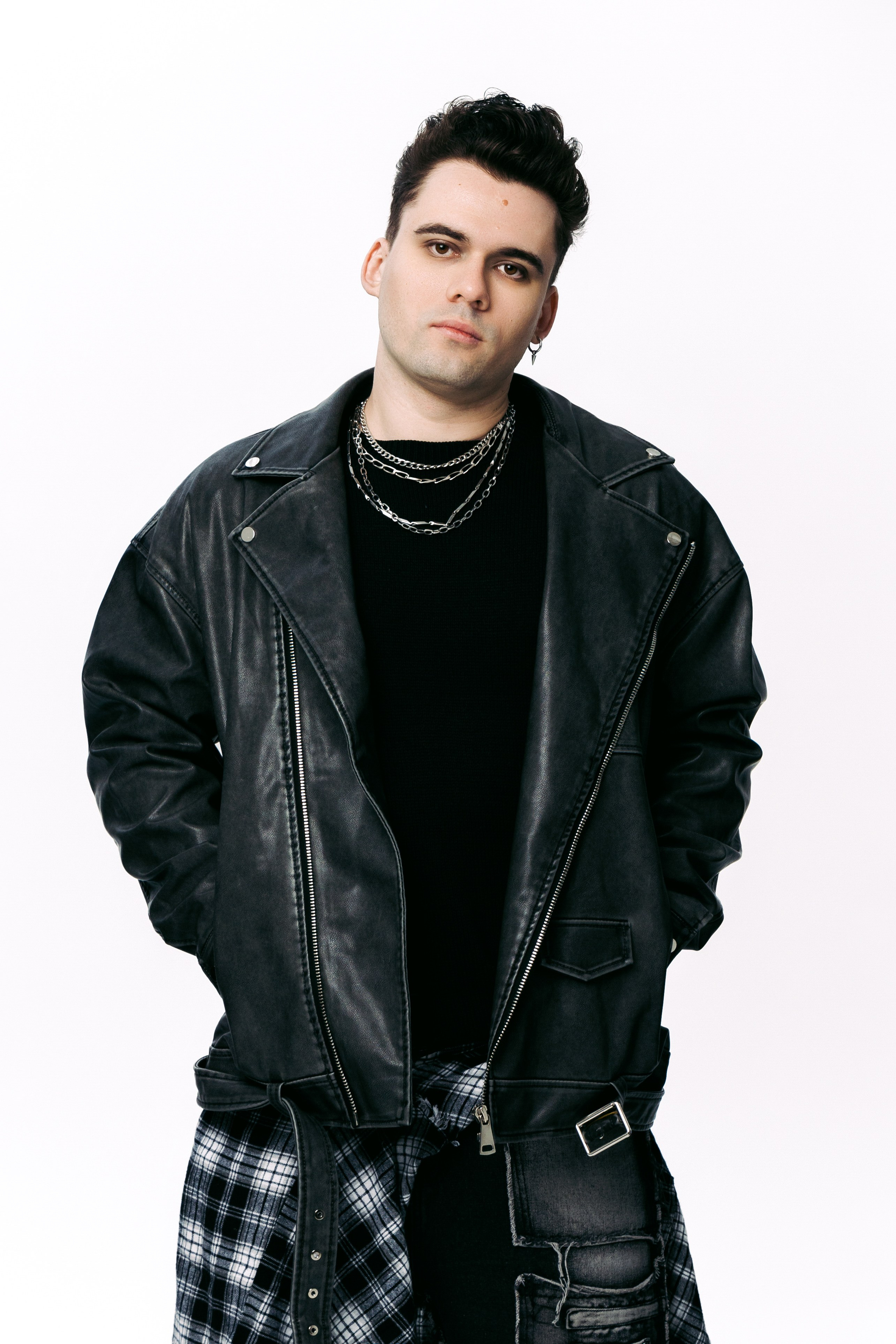 IOSTRA. Фотограф