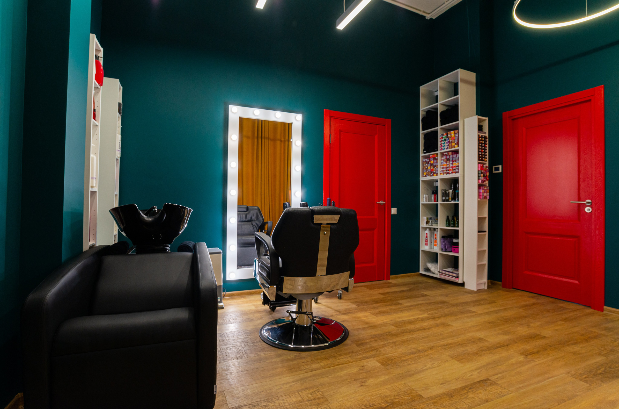 Интерьерная фотосъёмка салонов красоты Force Majeure. Репортажный и персональный фотограф в Москве