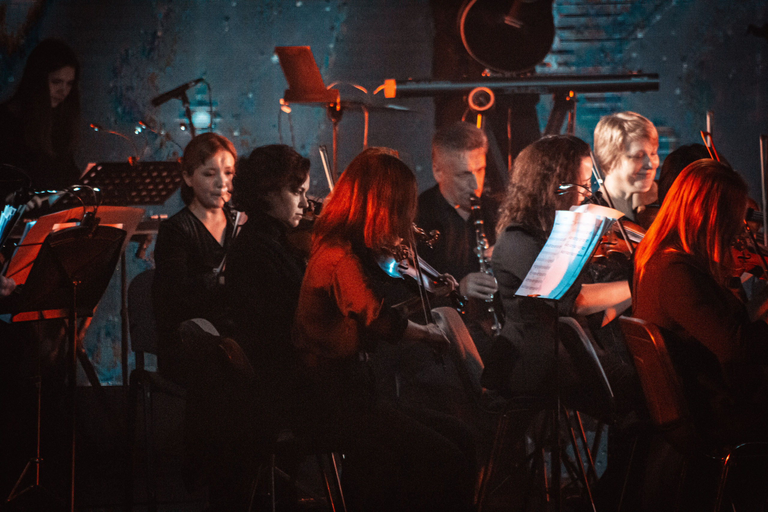 Сергей Бобунец с оркестром, Гранд холл Сибирь, 18.03.2026. Фотограф Регина Крикунова г. Красноярск