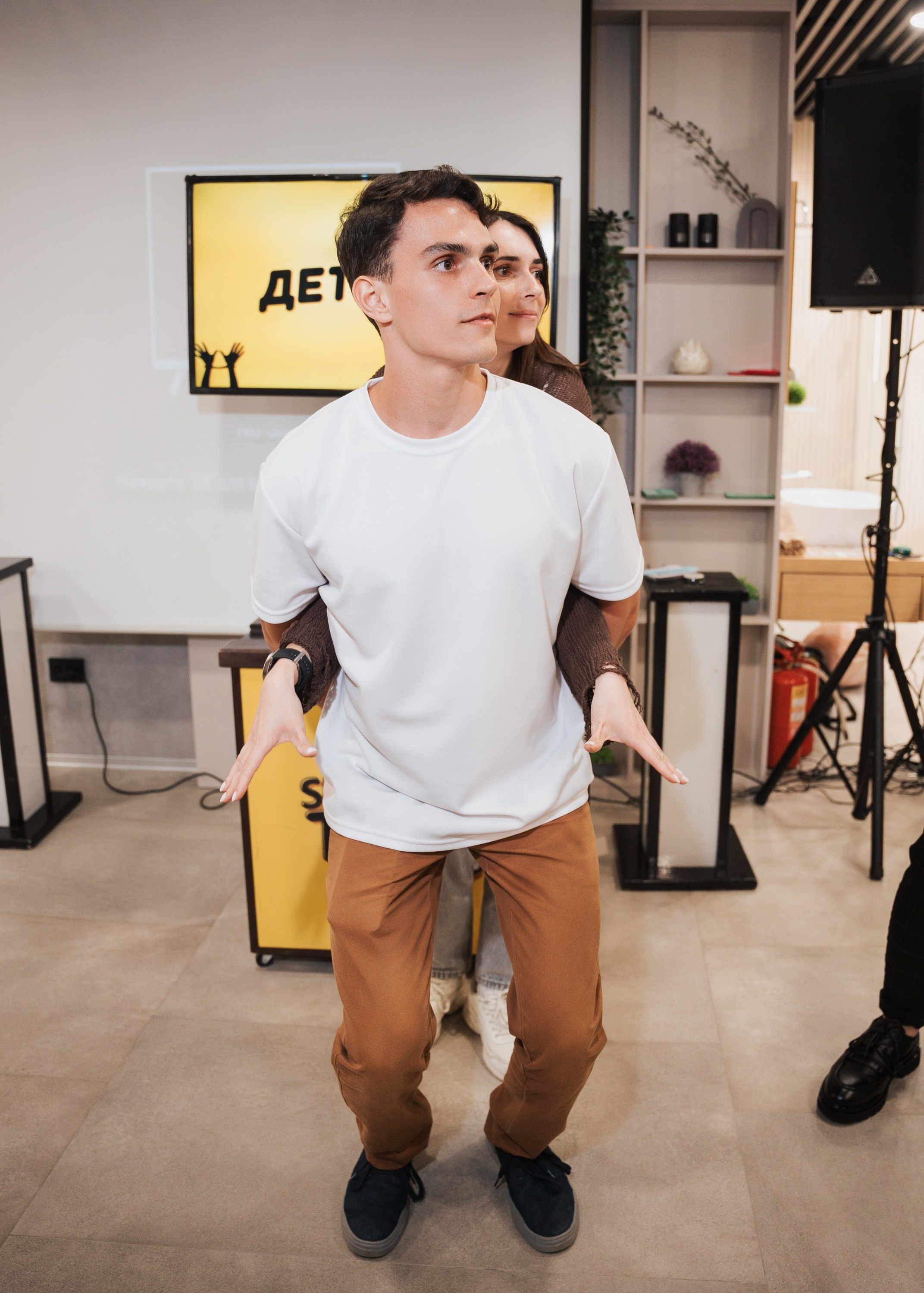 KRAN — Вечеринка для дизайнеров. СВОИ. ФОТООТЧЕТЫ-СОБЫТИЯ-МЕСТА