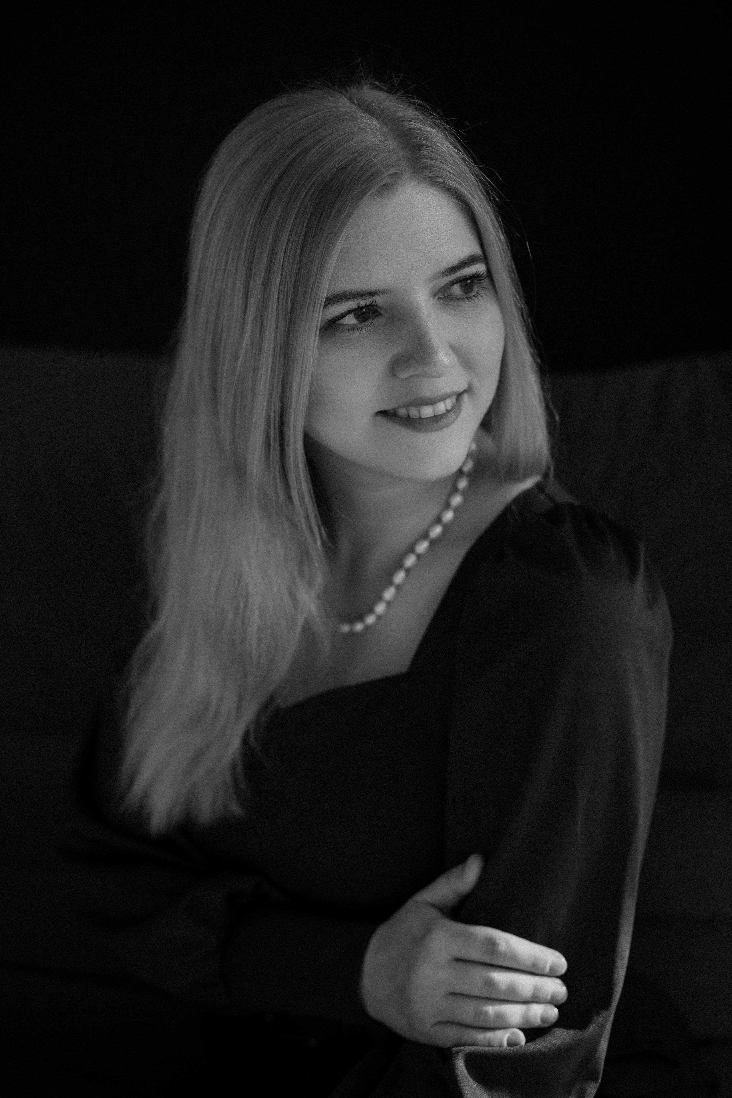 Студийные съемки в ч/б. Женский фотограф в Москве Рина Леонтьева