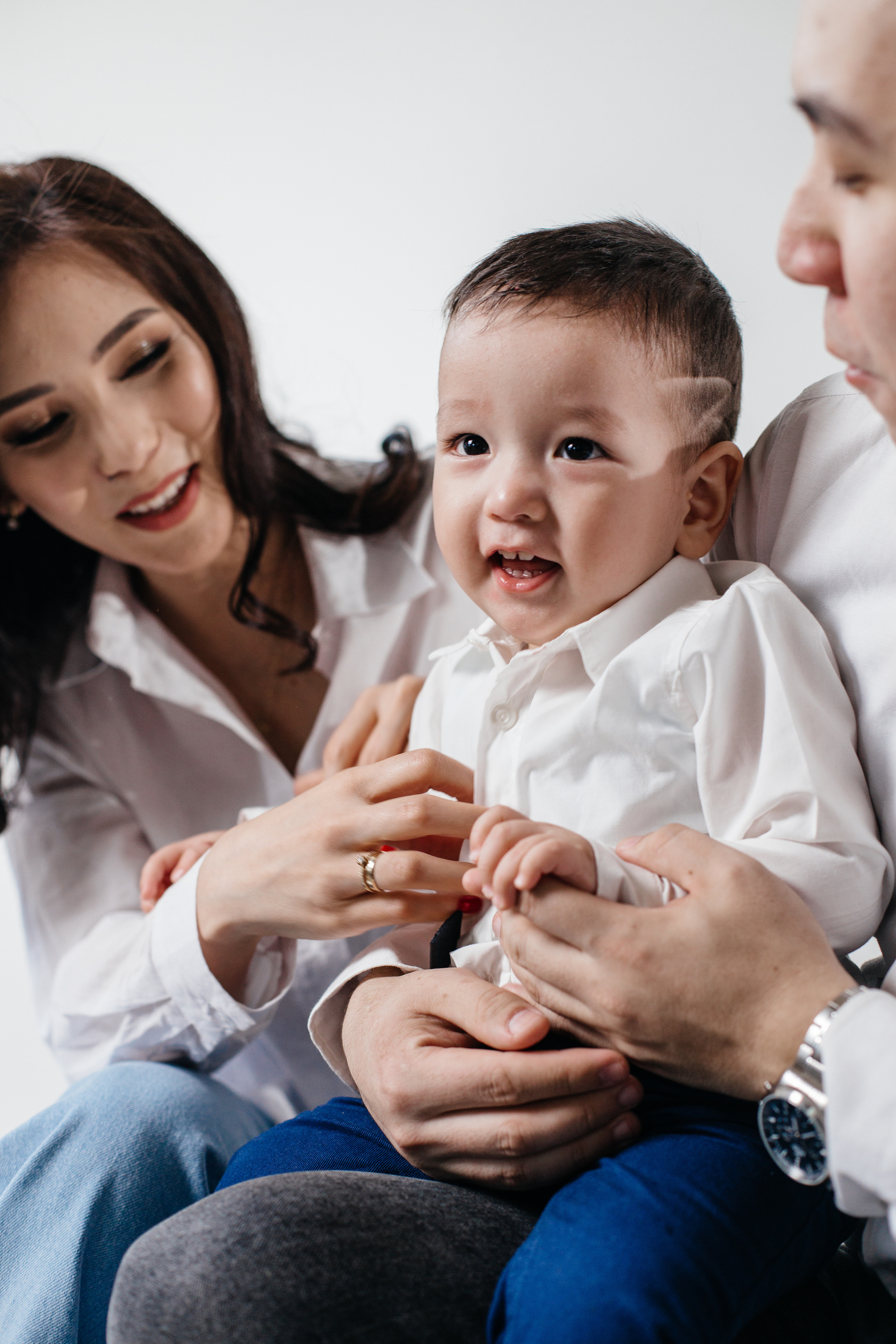 Семейная фотосессия в Алматы. Фотограф в Алматы Сиражев Карымсак. Фотосессия, бизнес портреты