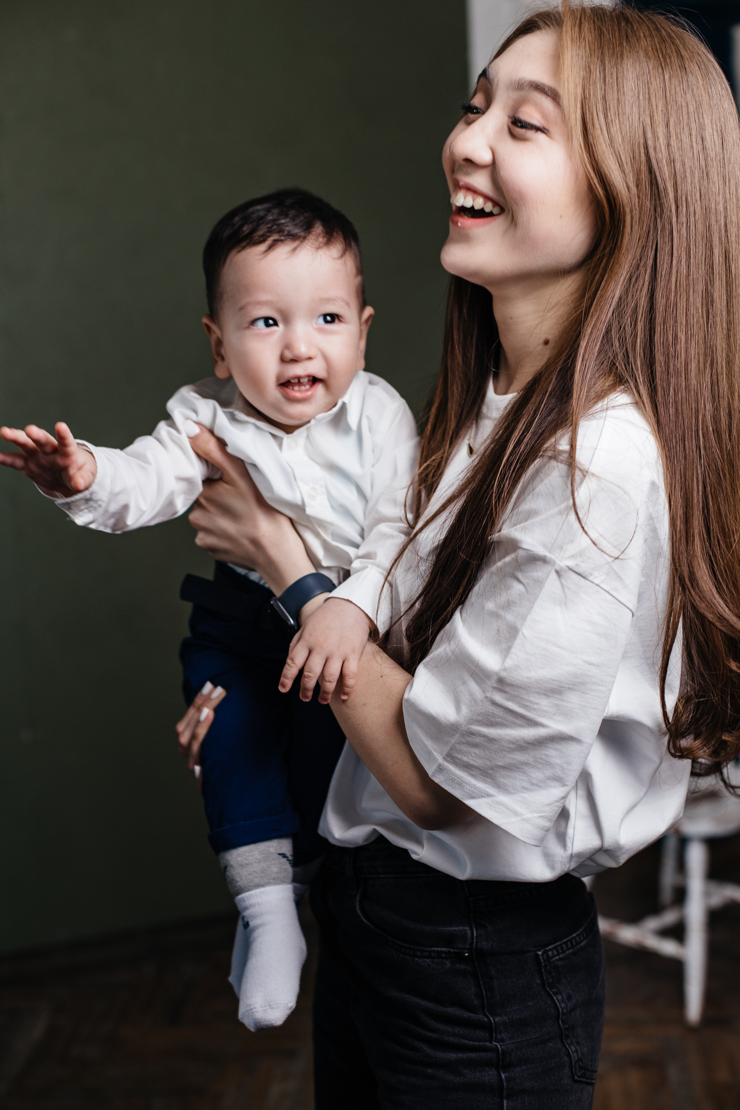 Семейная фотосессия в Алматы. Фотограф в Алматы Сиражев Карымсак. Фотосессия, бизнес портреты