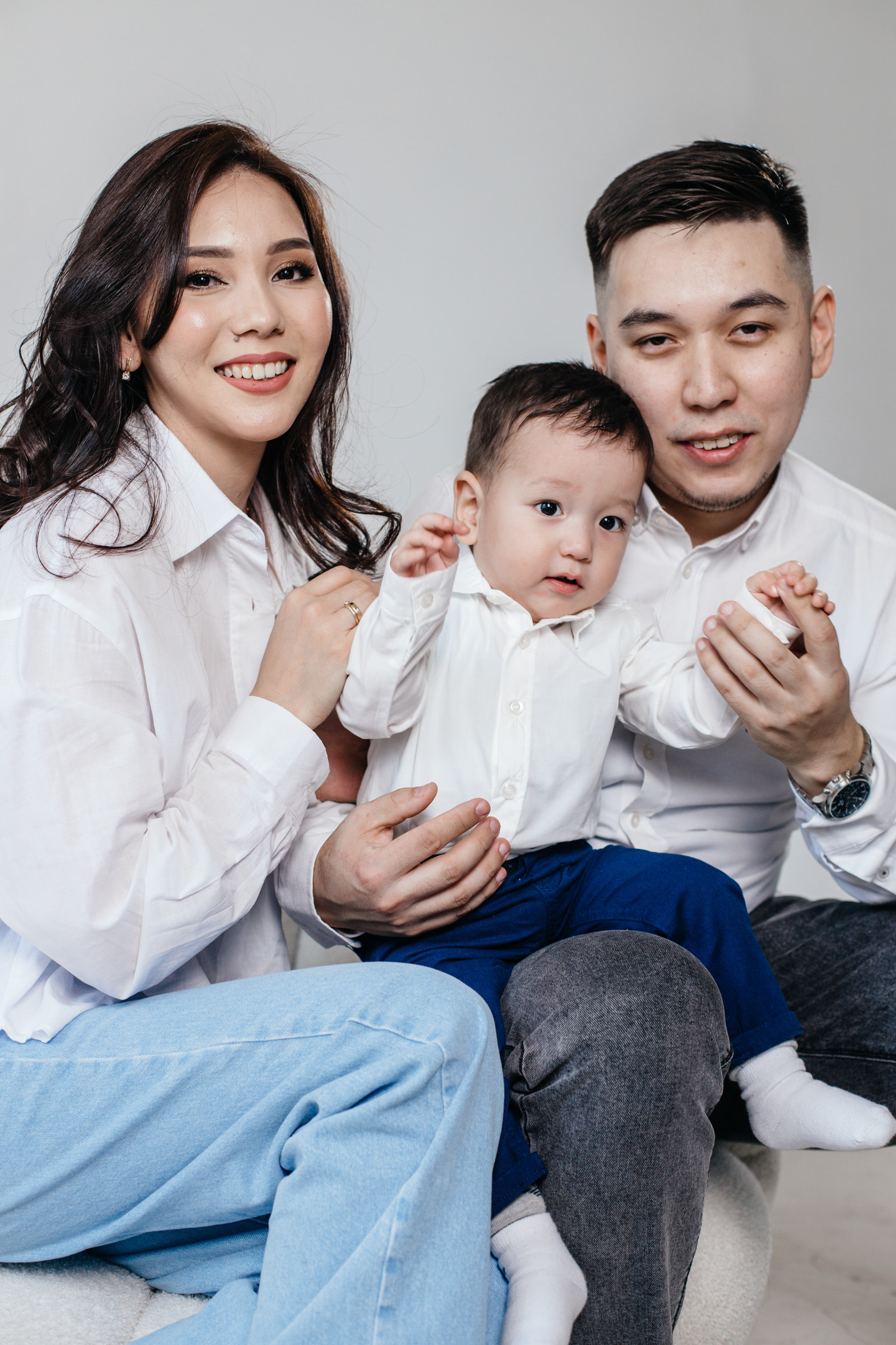 Семейная фотосессия в Алматы. Фотограф в Алматы Сиражев Карымсак. Фотосессия, бизнес портреты