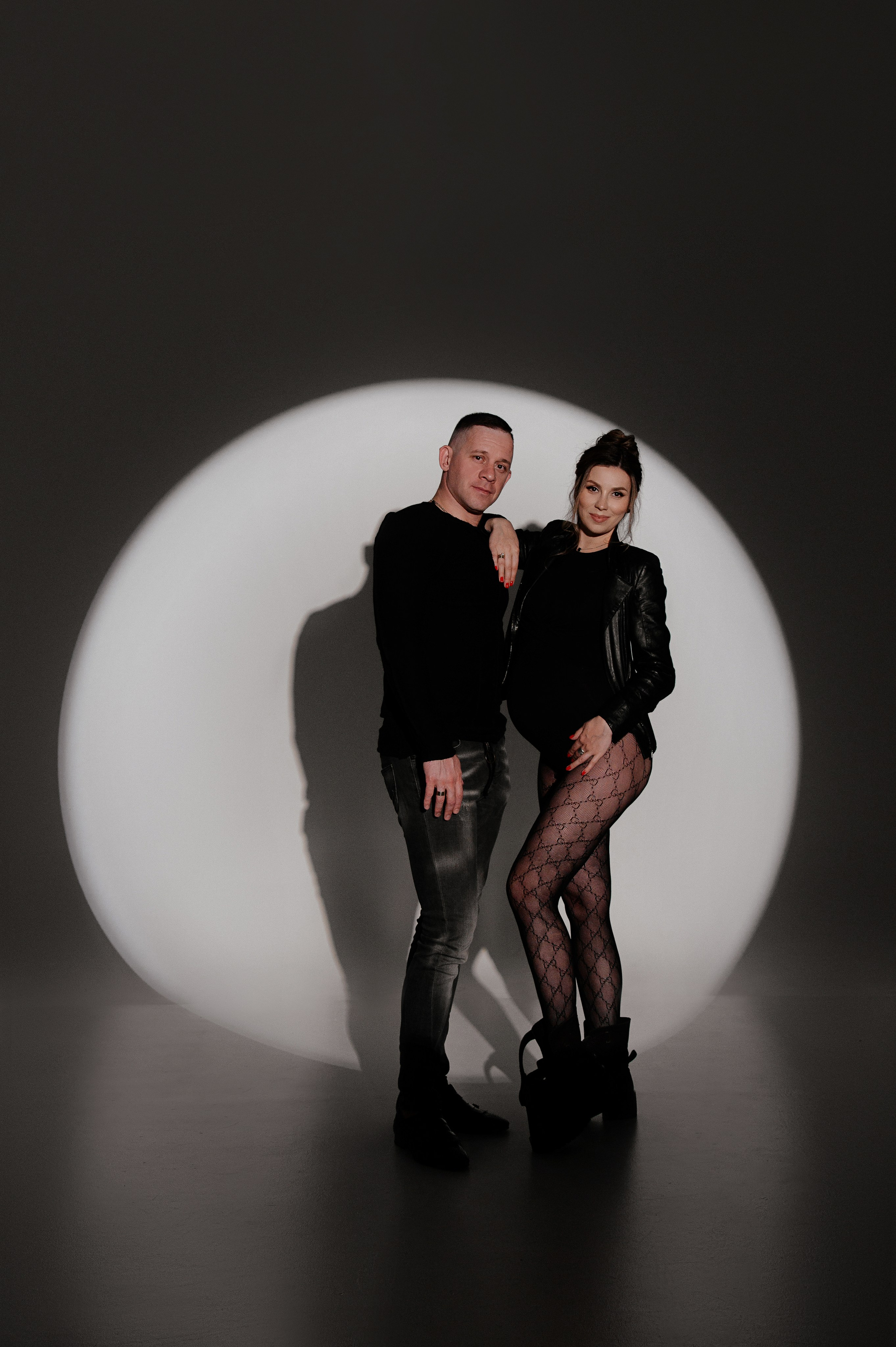 Фотосессия беременности на студии Караганда. Свадебный фотограф Караганда