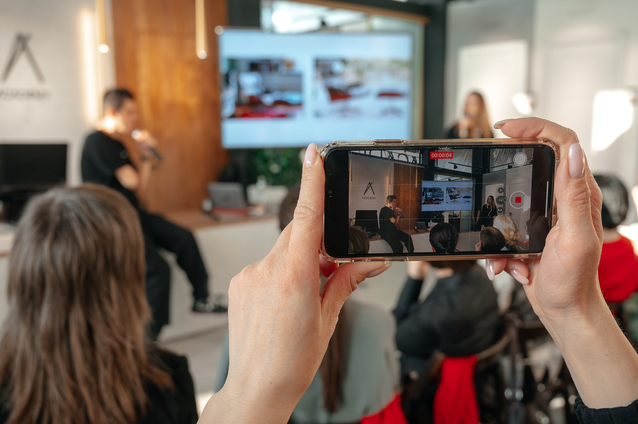 Выступление дизайнера в Academy. Свадебный и семейный фотограф из Санкт-Петербурга Климов Анатолий